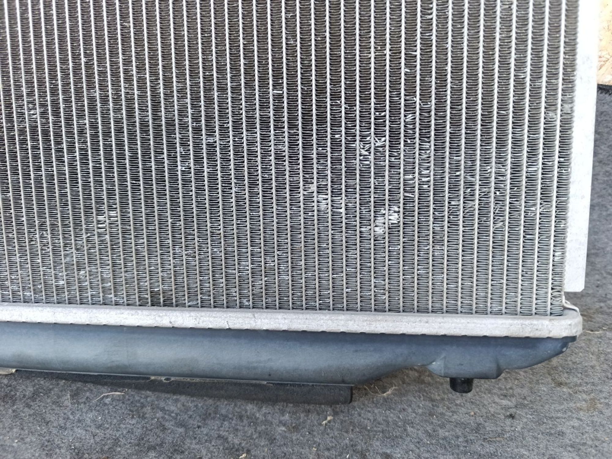 https://ycs.partsauto.market/partsauto-images/thmbs/userImages/d9b05010c61782443e0b3e264cf05921/part/a69e4250-c488-43d7-9971-4665d7d11d8f_1781625425349.jpg
