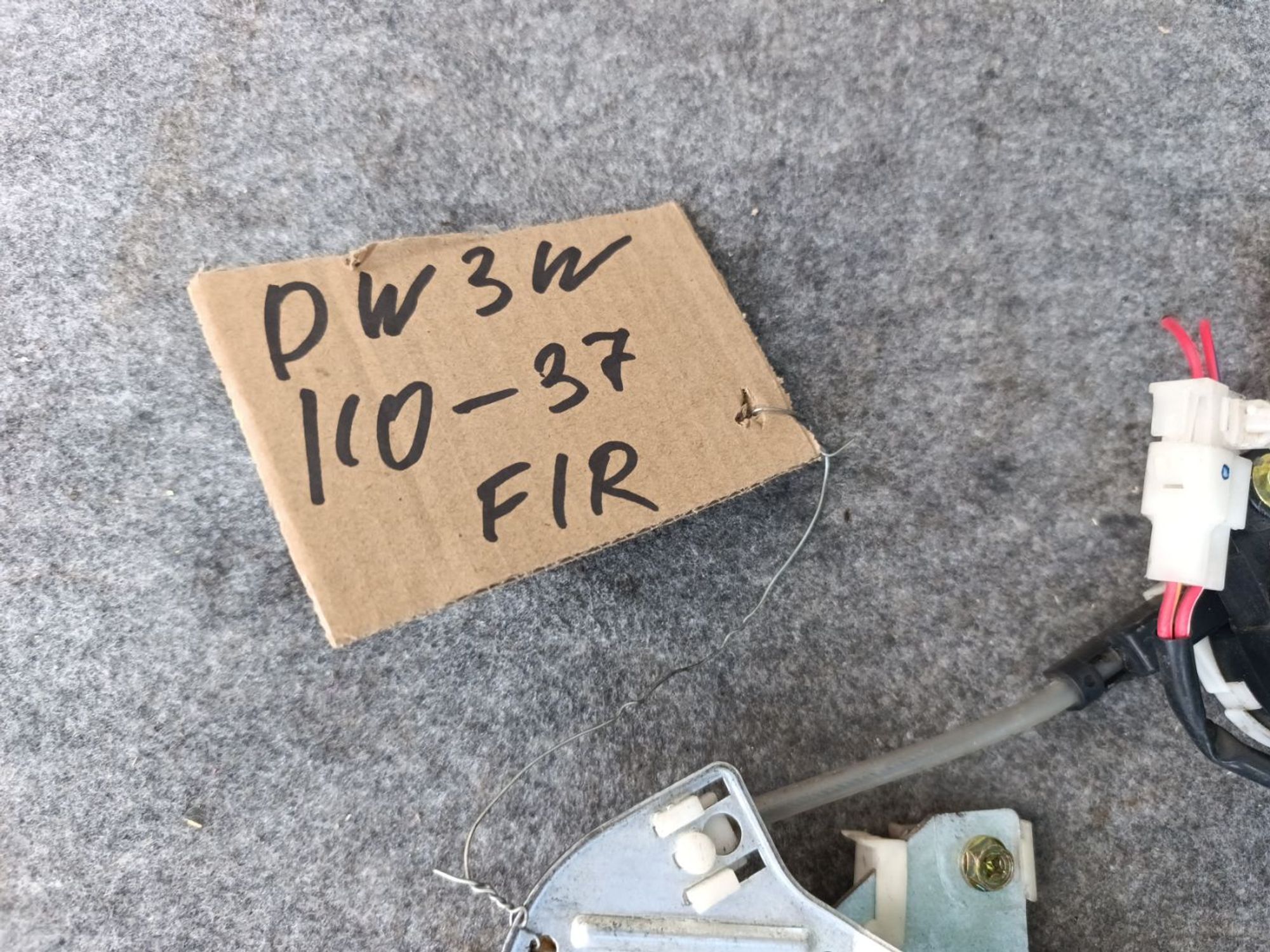 https://ycs.partsauto.market/partsauto-images/thmbs/userImages/d9b05010c61782443e0b3e264cf05921/part/a6b9b5b4-3701-4df7-9215-f95bc00dbba2_1782313087822.jpg
