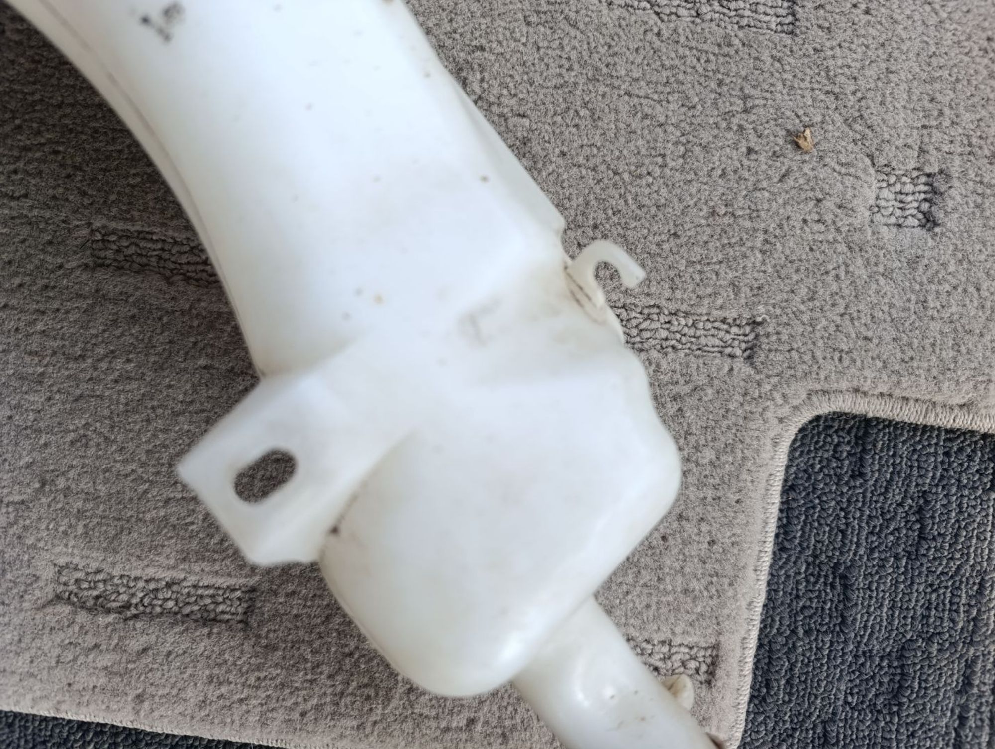 Расширительный бачок Mitsubishi Colt z21a, 250 рублей, Ленина