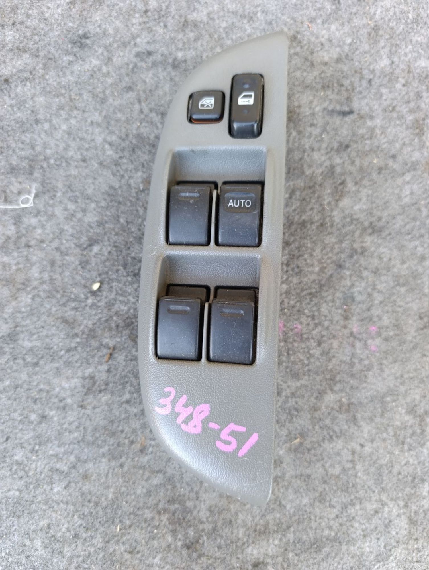 https://ycs.partsauto.market/partsauto-images/thmbs/userImages/d9b05010c61782443e0b3e264cf05921/part/a773b4c3-a585-4fc0-875b-734471872c5a_1783432824529.jpg