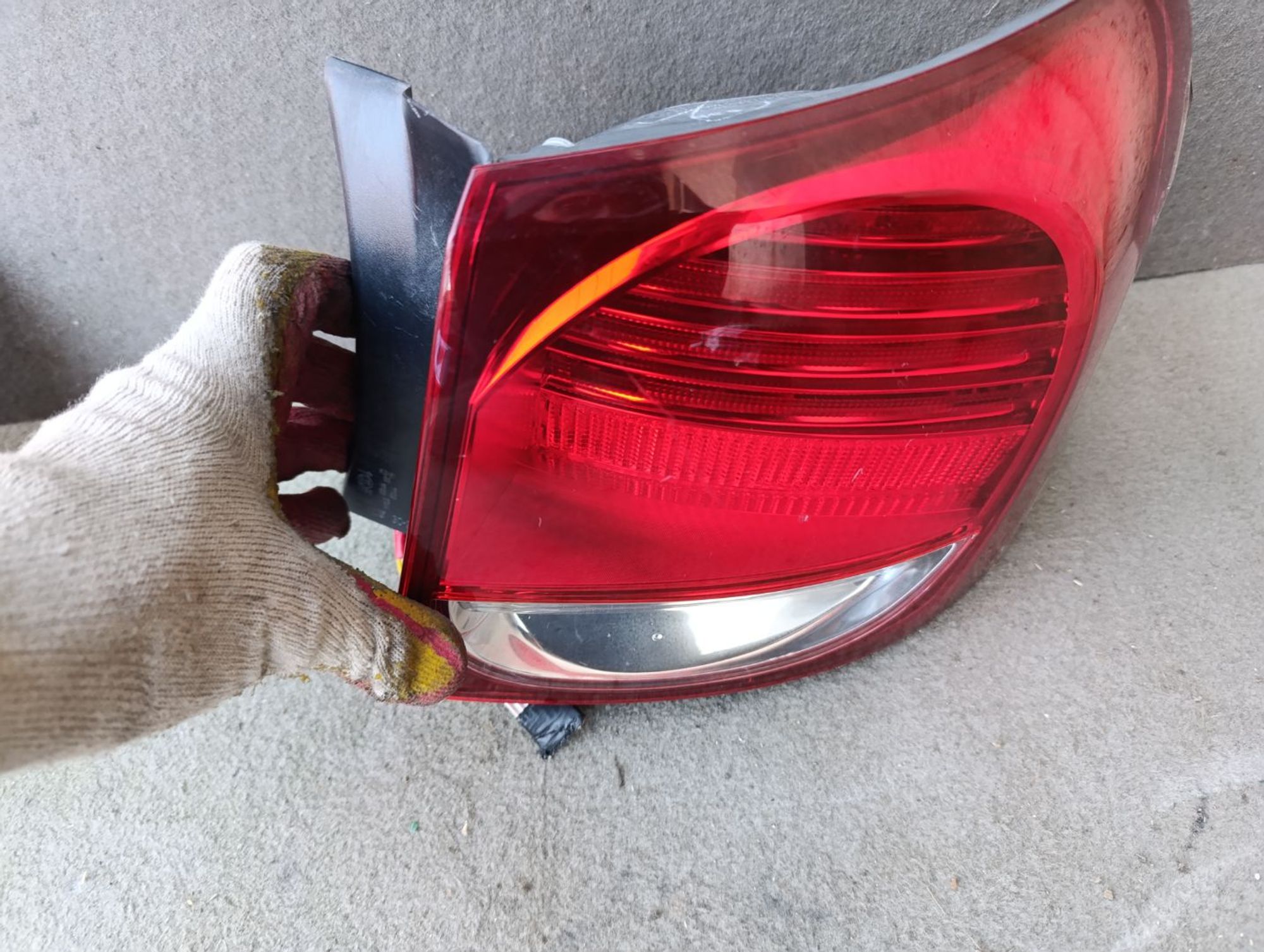 https://ycs.partsauto.market/partsauto-images/thmbs/userImages/d9b05010c61782443e0b3e264cf05921/part/a8b67022-0453-4580-87ff-c4a796efdf5a_1735821848552.jpg