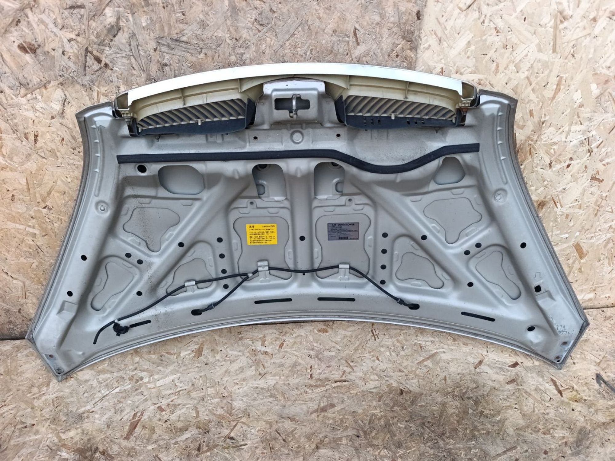 https://ycs.partsauto.market/partsauto-images/thmbs/userImages/d9b05010c61782443e0b3e264cf05921/part/ab60d63a-8b8e-42cf-acfd-5aa2d403f6e6_1781802040356.jpg