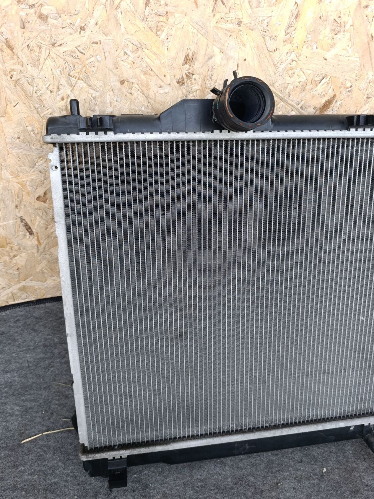 https://ycs.partsauto.market/partsauto-images/thmbs/userImages/d9b05010c61782443e0b3e264cf05921/part/ac81d502-aaa9-4308-ae7b-6f538f7cc991_1781098158217.jpg