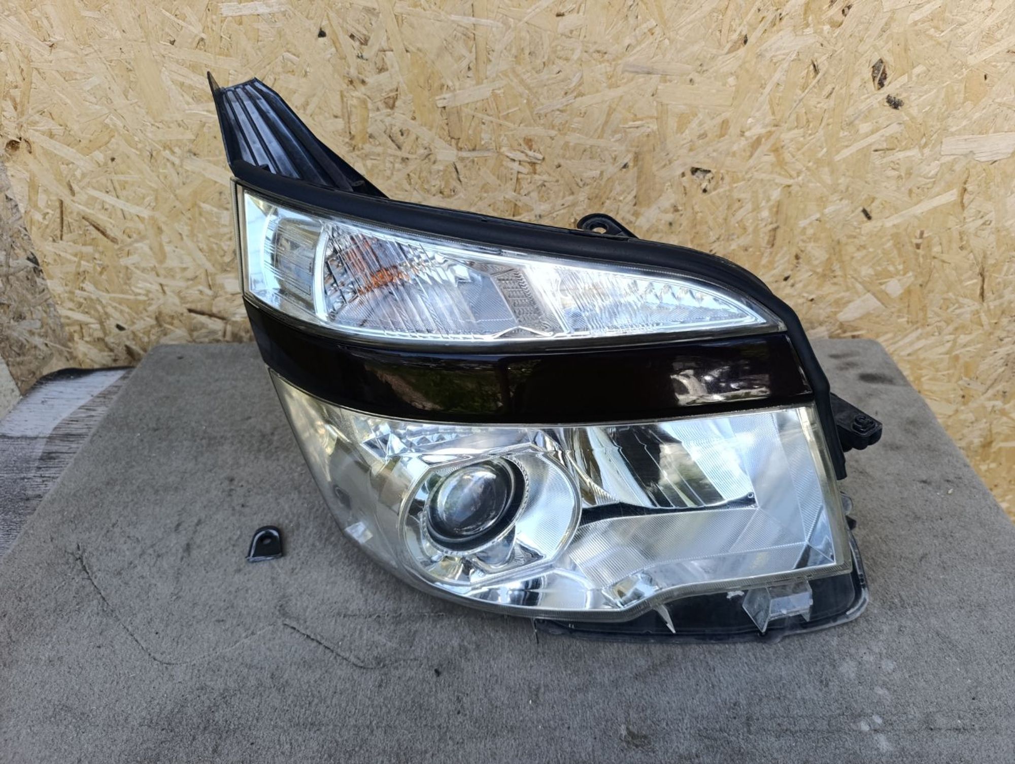https://ycs.partsauto.market/partsauto-images/thmbs/userImages/d9b05010c61782443e0b3e264cf05921/part/ad015d6b-8615-40f7-a72a-58cb01da11e4_1785406848046.jpg