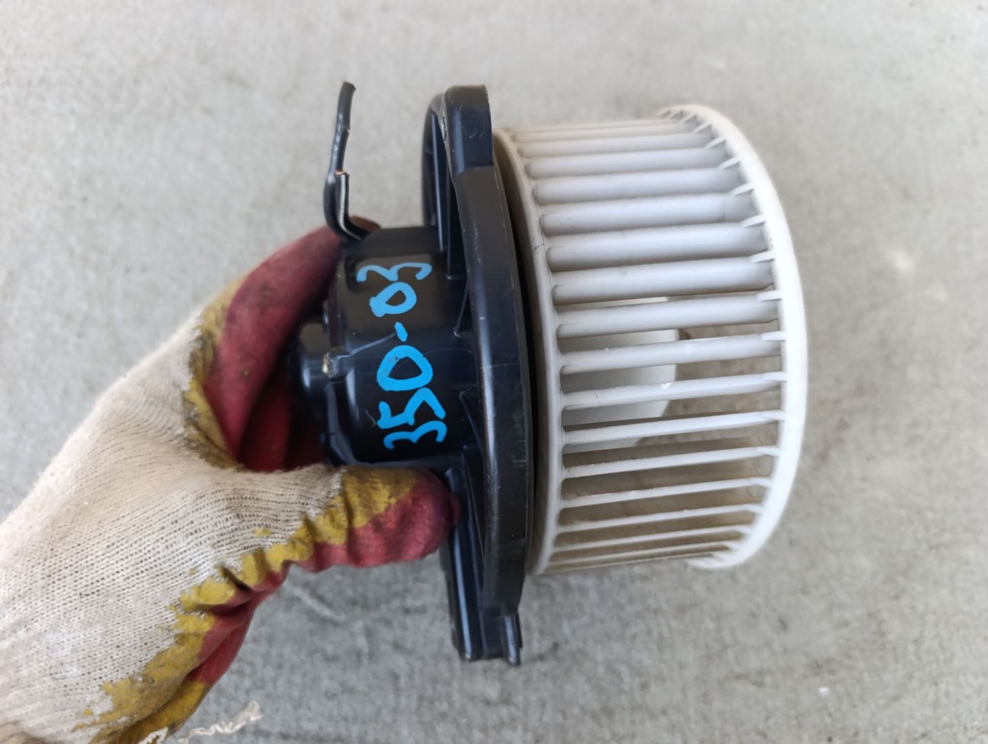 https://ycs.partsauto.market/partsauto-images/thmbs/userImages/d9b05010c61782443e0b3e264cf05921/part/ae5a59a0-61e4-4977-a458-14ad992169d6_1785424919440.jpg