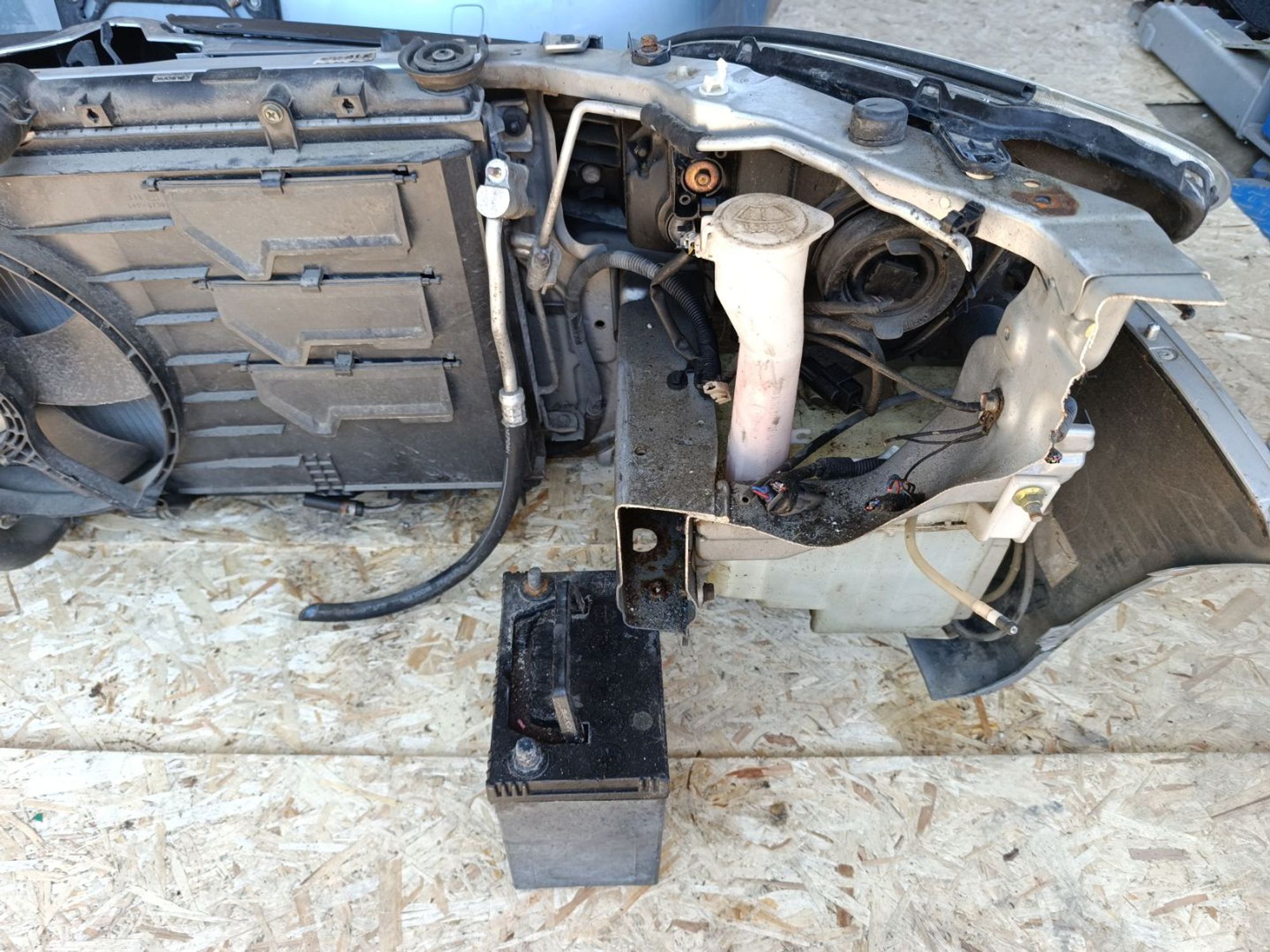 https://ycs.partsauto.market/partsauto-images/thmbs/userImages/d9b05010c61782443e0b3e264cf05921/part/b0f49a0c-e1af-41a9-b321-88d0ad783365_1781180370314.jpg
