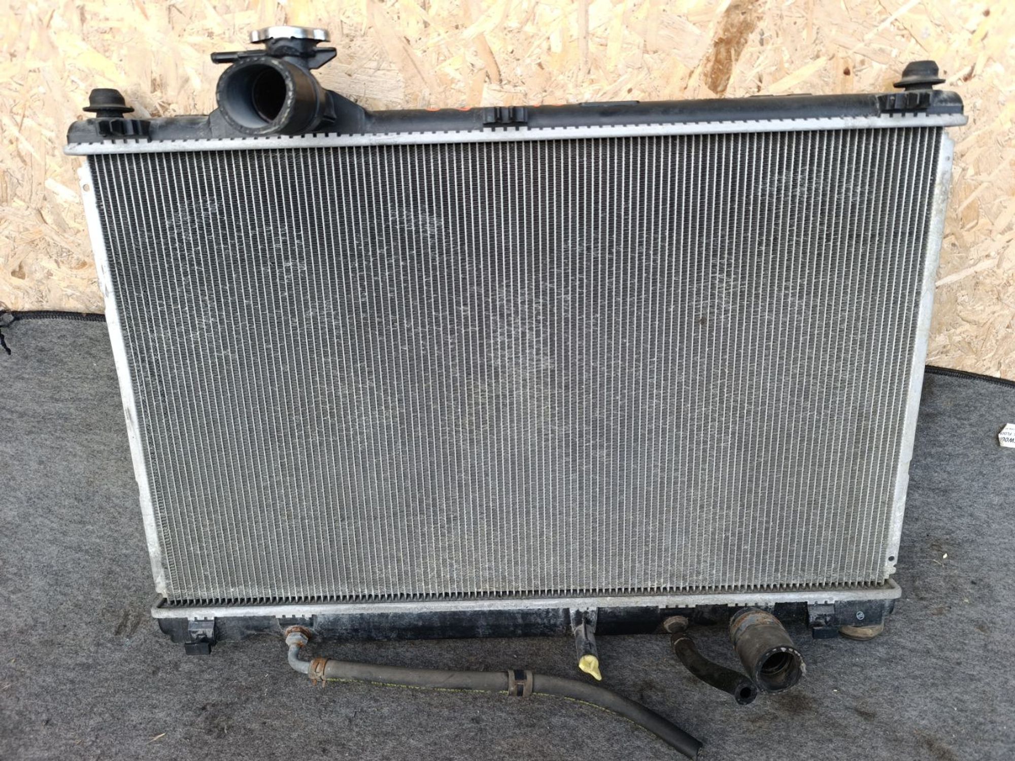 https://ycs.partsauto.market/partsauto-images/thmbs/userImages/d9b05010c61782443e0b3e264cf05921/part/b1600f71-1875-45d5-8657-c0f4a83dfa65_1781188223324.jpg