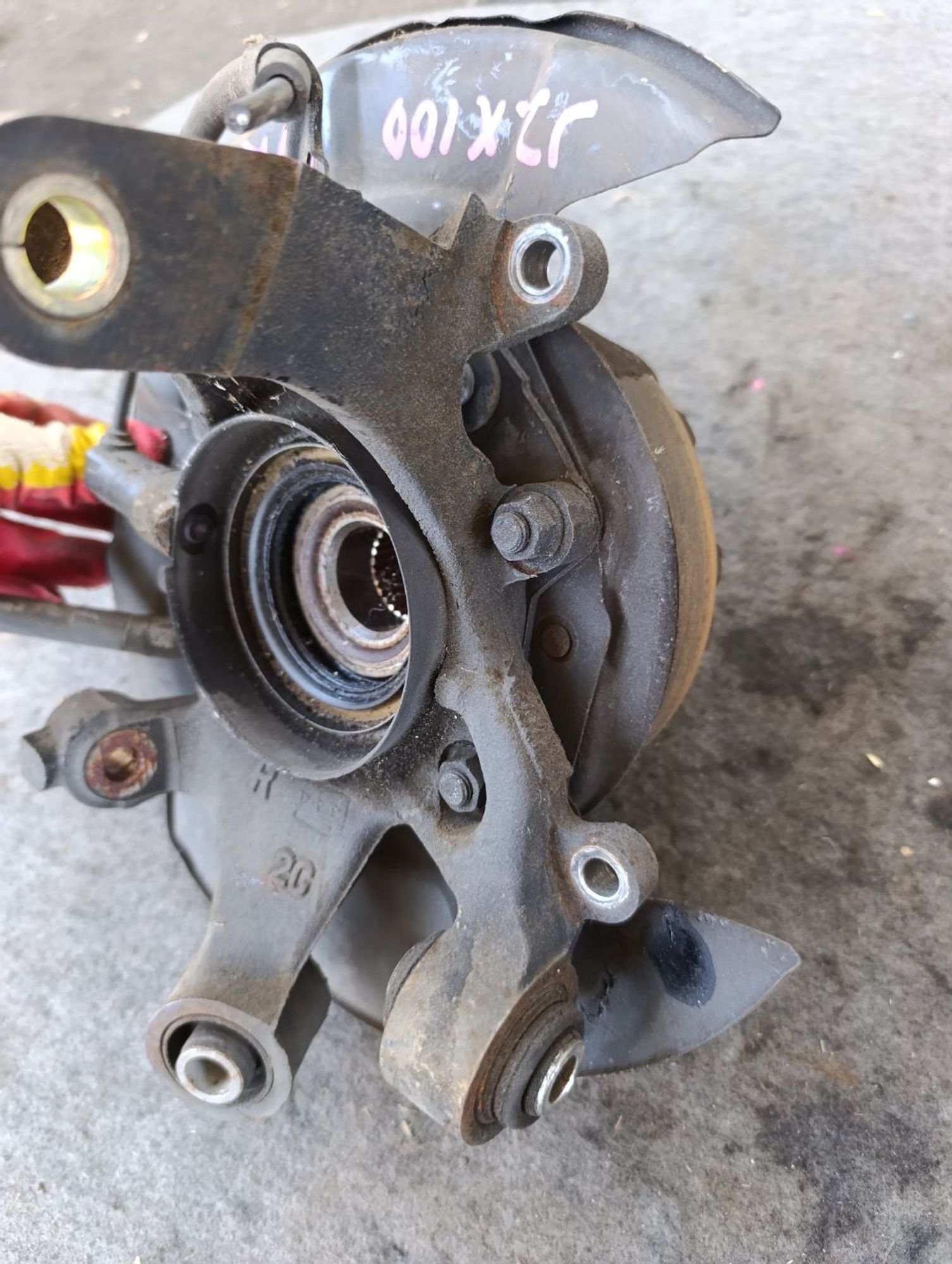 https://ycs.partsauto.market/partsauto-images/thmbs/userImages/d9b05010c61782443e0b3e264cf05921/part/b28d5a82-f609-42e0-a45a-d00f7c0a8c1e_1784539371355.jpg