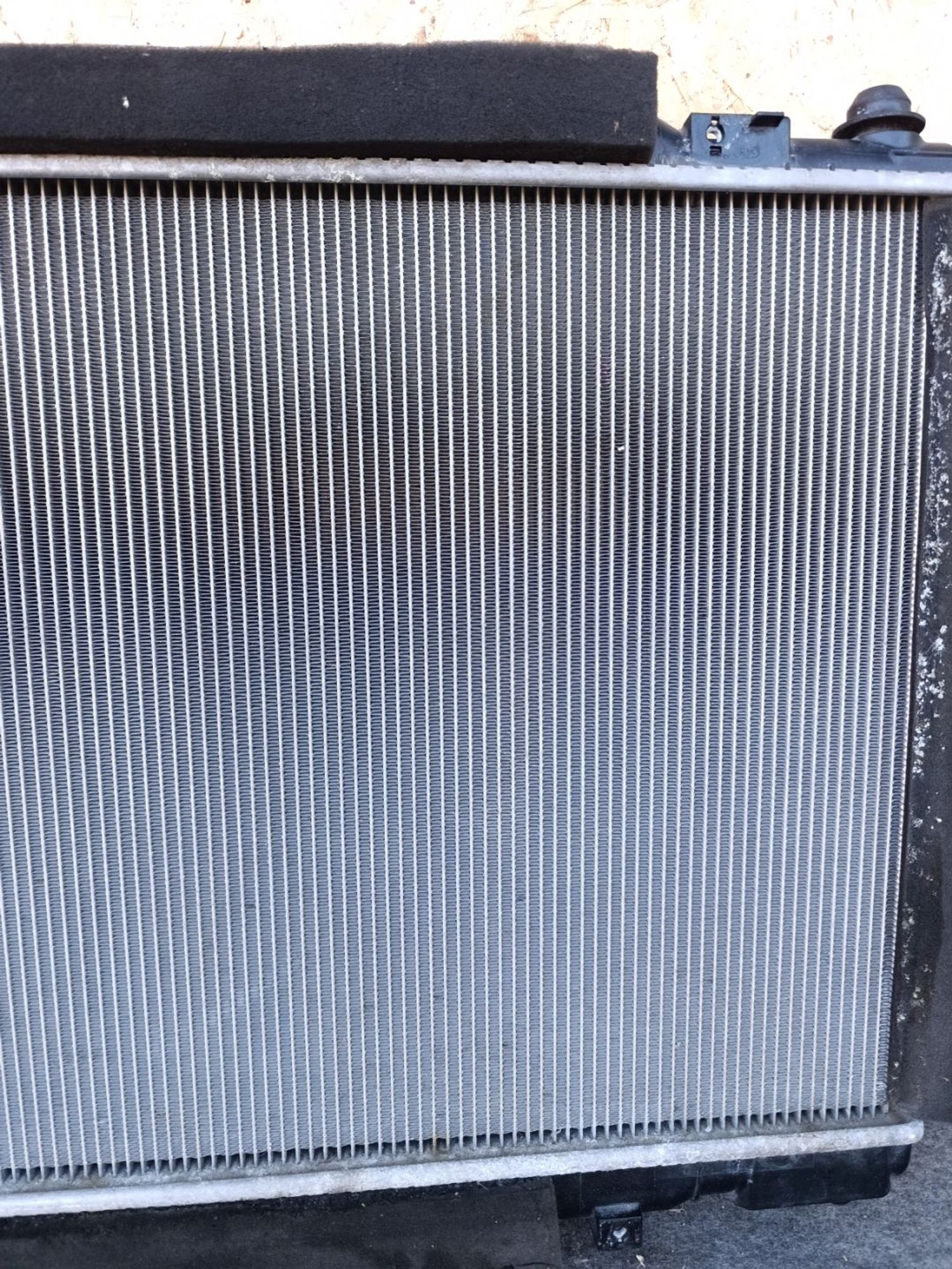 https://ycs.partsauto.market/partsauto-images/thmbs/userImages/d9b05010c61782443e0b3e264cf05921/part/b2afd451-2afe-41ea-89a8-37ef4b72d824_1781621100451.jpg