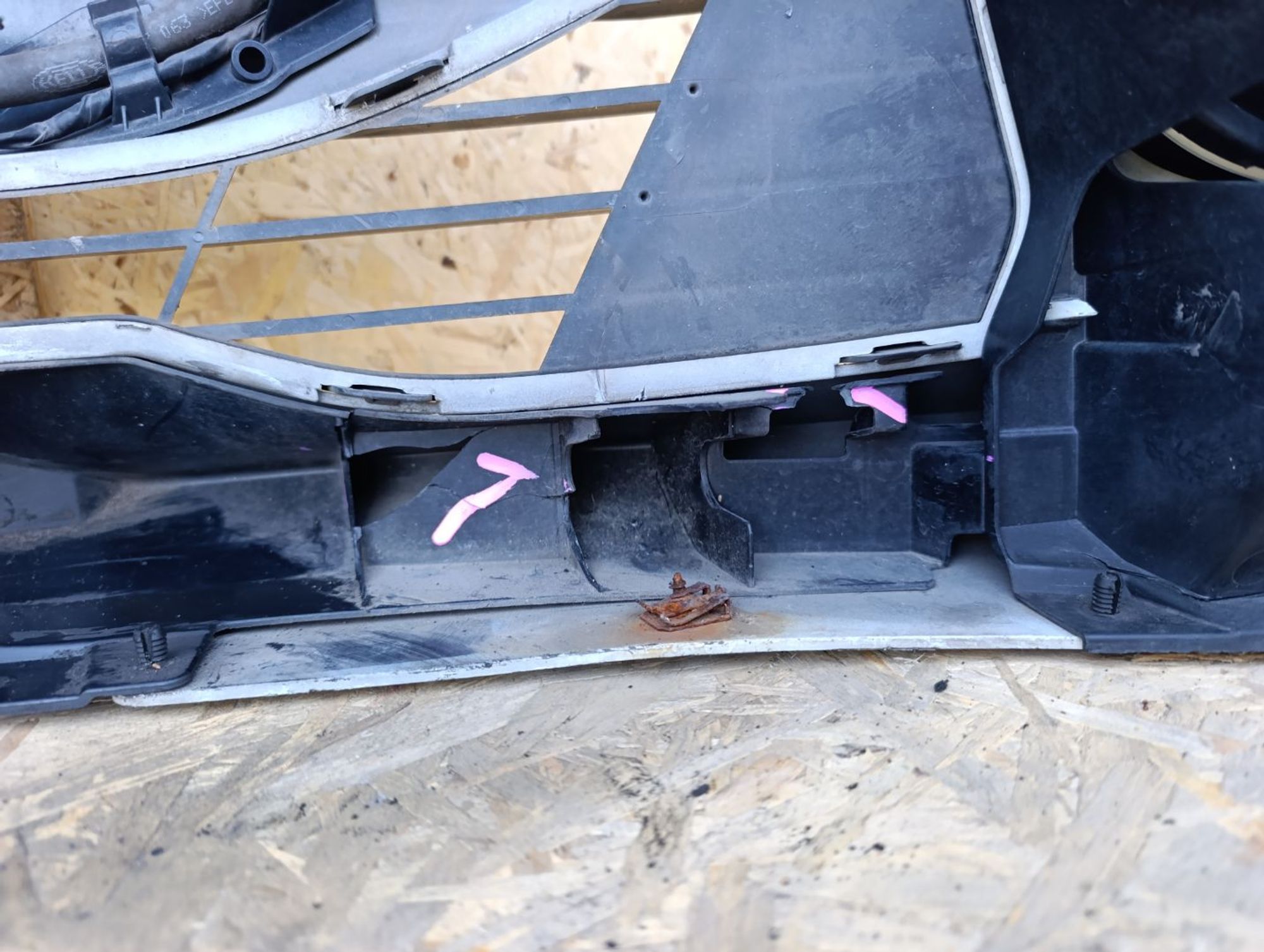 https://ycs.partsauto.market/partsauto-images/thmbs/userImages/d9b05010c61782443e0b3e264cf05921/part/b3071573-d411-429e-a0fd-f69605238550_1783174413876.jpg