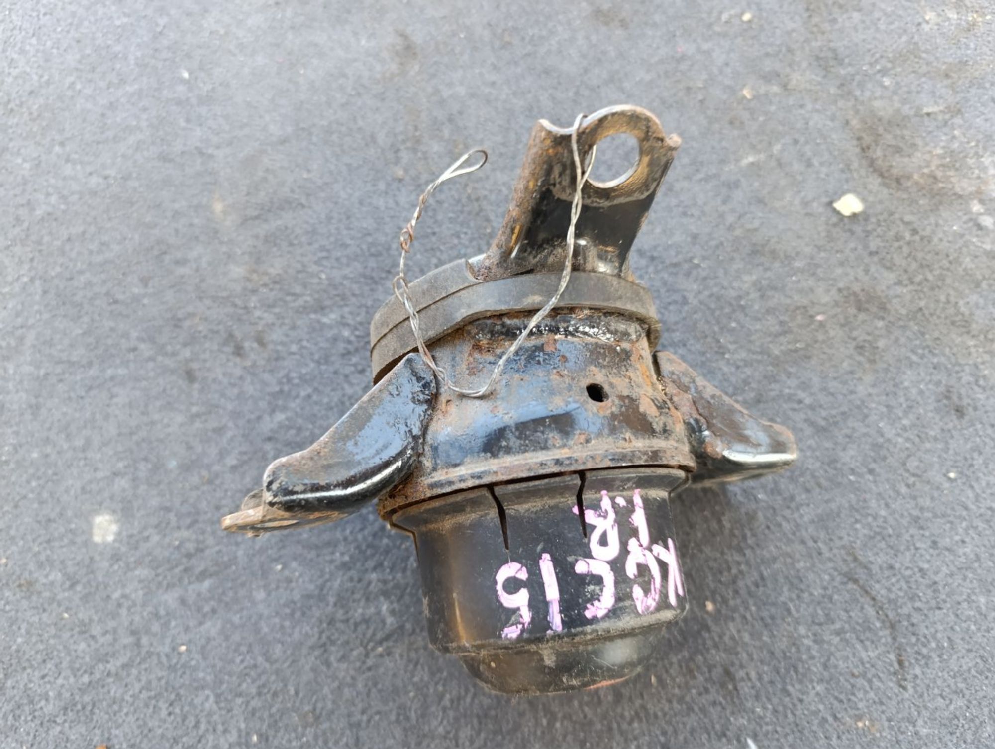 Подушка двигателя правая Toyota Passo kgc10, 1800 рублей, Ленина