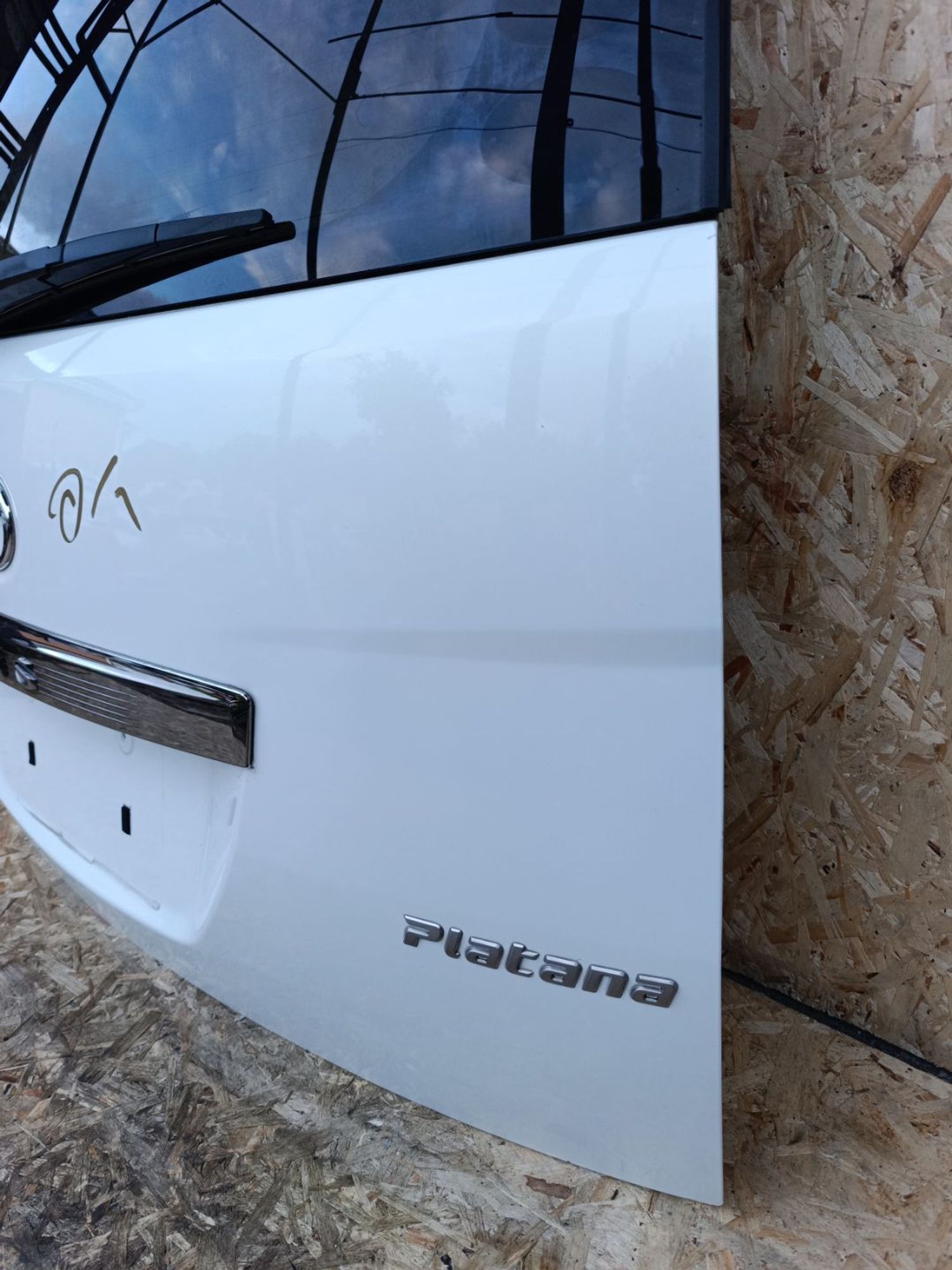 Крышка багажника Toyota Isis anm10, 20000 рублей, Ленина
