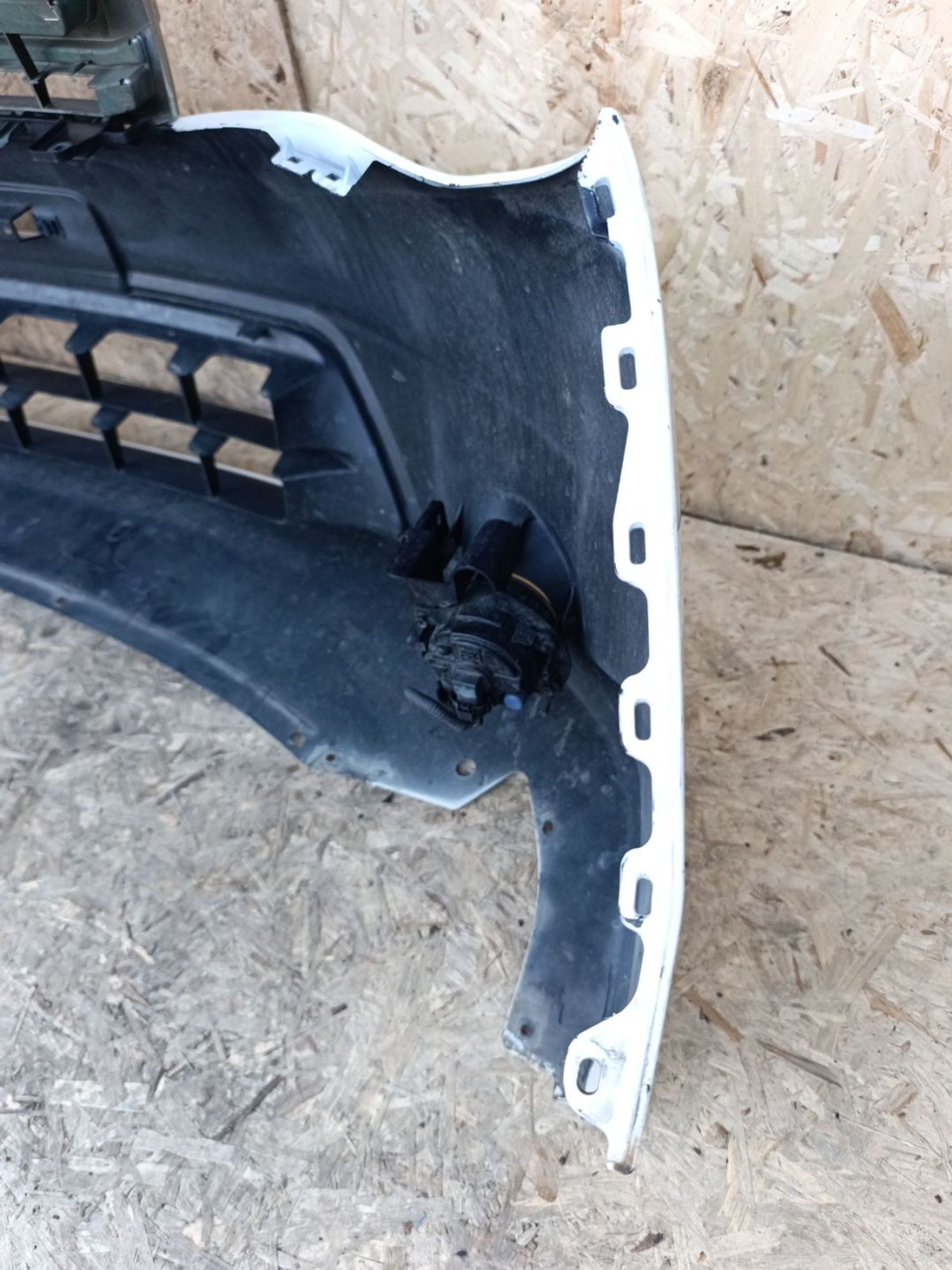 https://ycs.partsauto.market/partsauto-images/thmbs/userImages/d9b05010c61782443e0b3e264cf05921/part/b39a9ed0-9a27-40e6-a50d-1b9c344c5f01_1782230614394.jpg