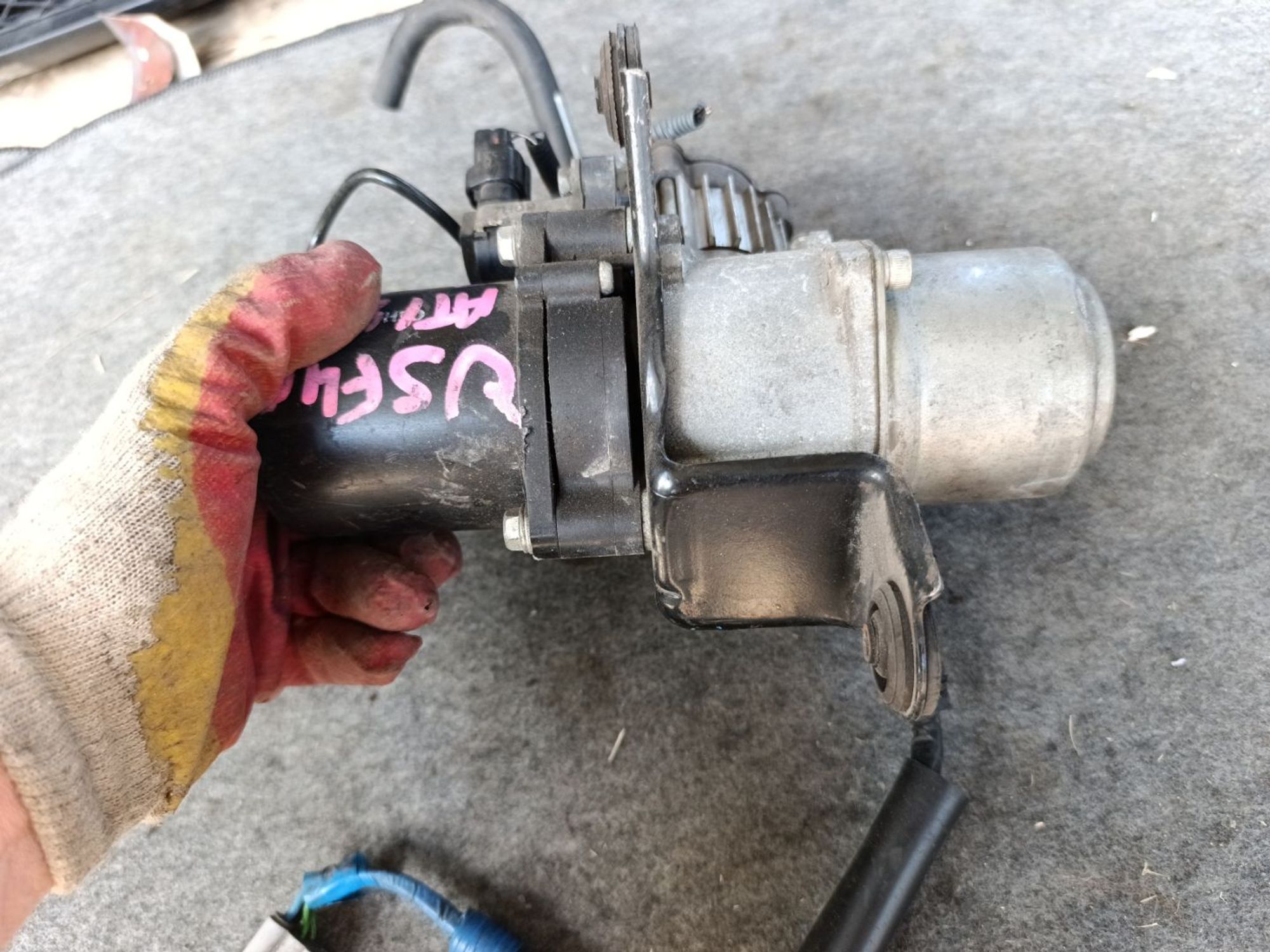 https://ycs.partsauto.market/partsauto-images/thmbs/userImages/d9b05010c61782443e0b3e264cf05921/part/b3f074f6-c425-46b6-be9f-3ea8d0105ba1_1781611865599.jpg