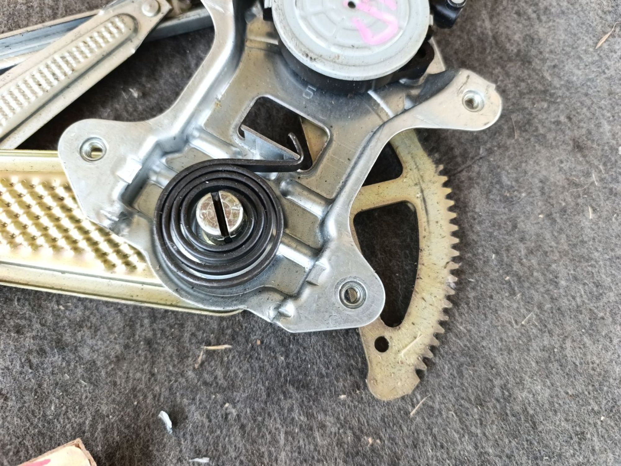 https://ycs.partsauto.market/partsauto-images/thmbs/userImages/d9b05010c61782443e0b3e264cf05921/part/b426b1fe-cda7-49bf-94e7-84189f4c1fd8_1782291141177.jpg