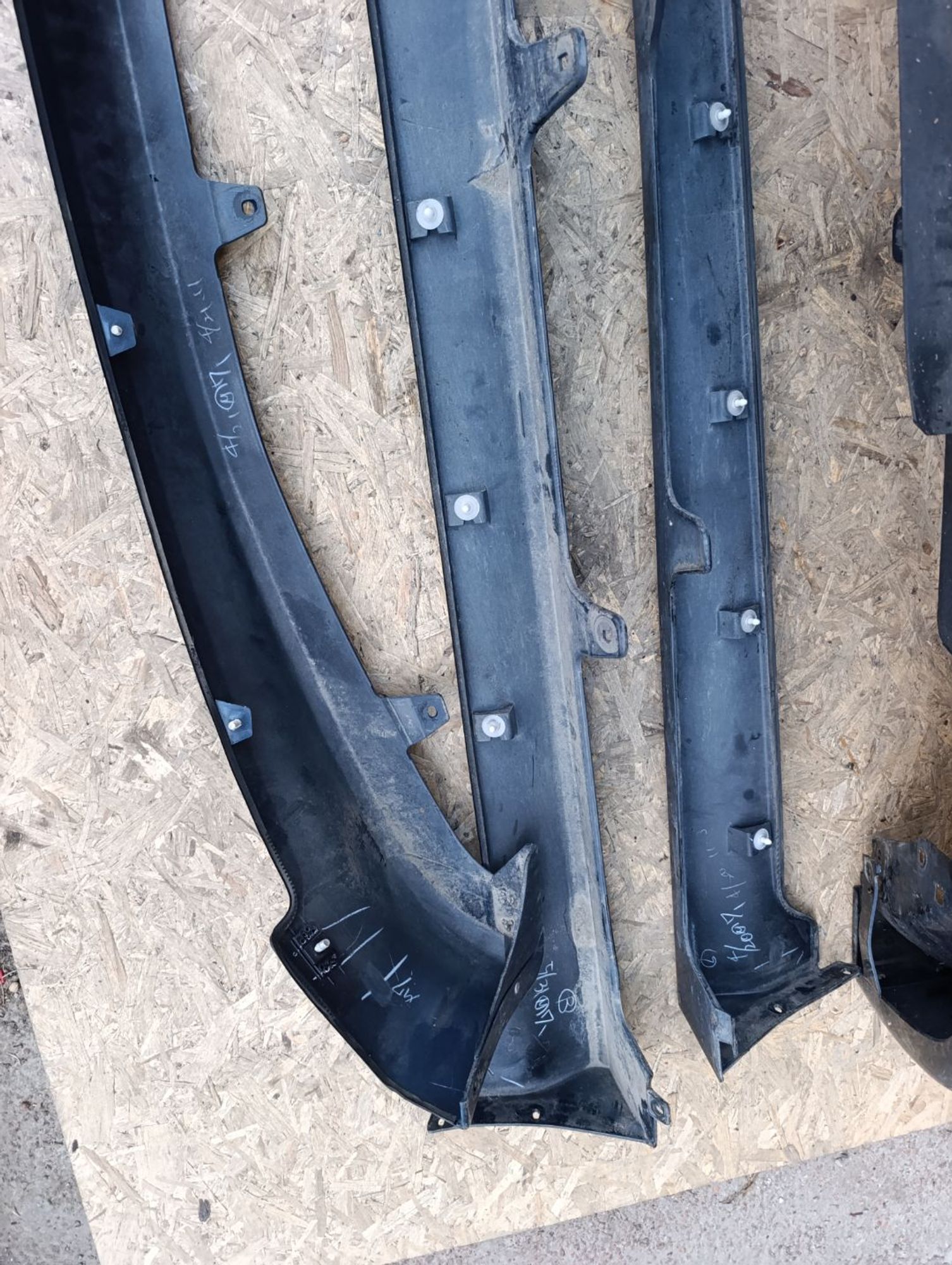 https://ycs.partsauto.market/partsauto-images/thmbs/userImages/d9b05010c61782443e0b3e264cf05921/part/b51151bf-30bc-4cef-a410-e320597de48a_1783096512757.jpg