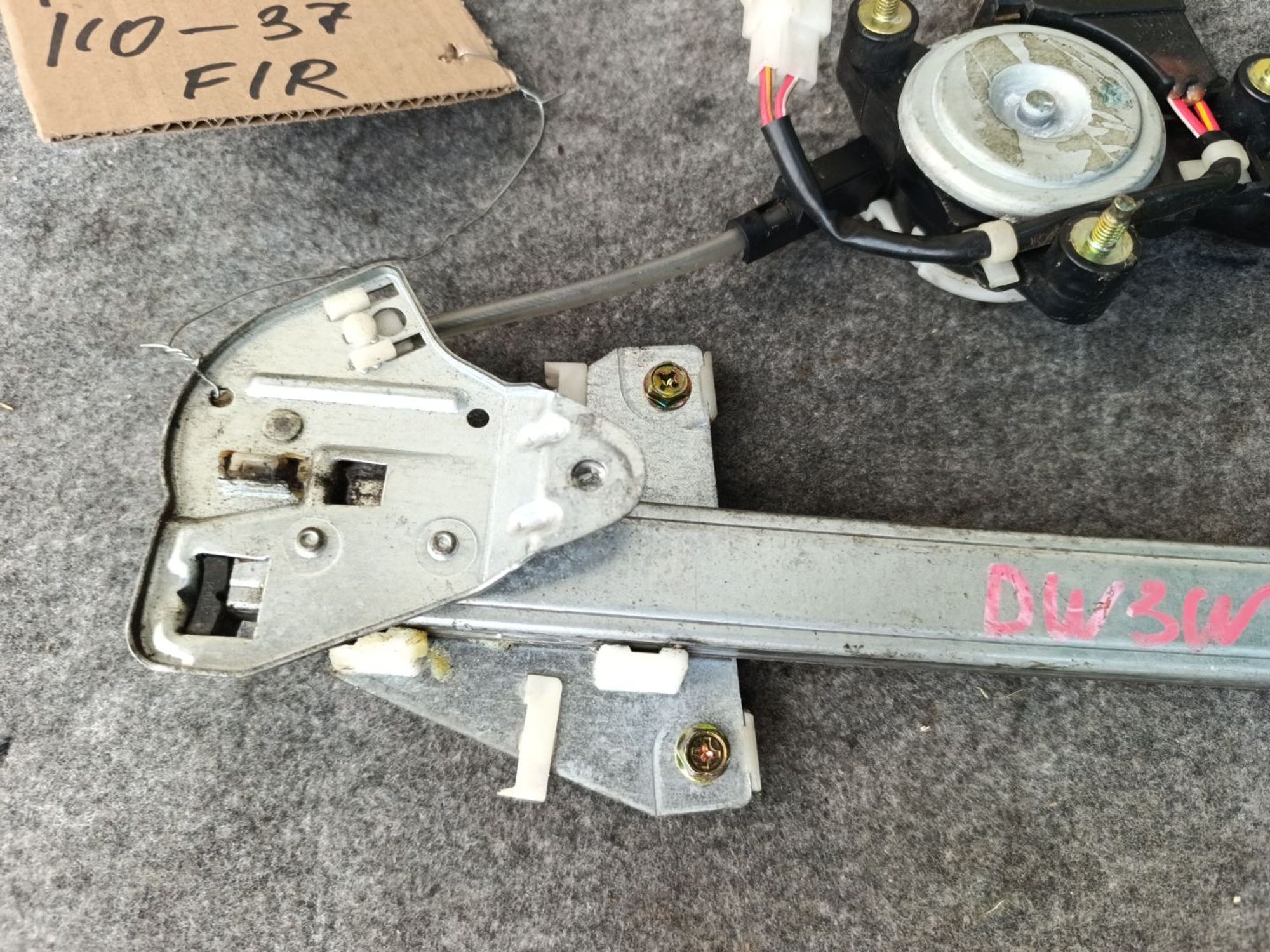 https://ycs.partsauto.market/partsauto-images/thmbs/userImages/d9b05010c61782443e0b3e264cf05921/part/b581e047-1e5e-42c5-ad8f-626ffe823dfb_1782313082184.jpg