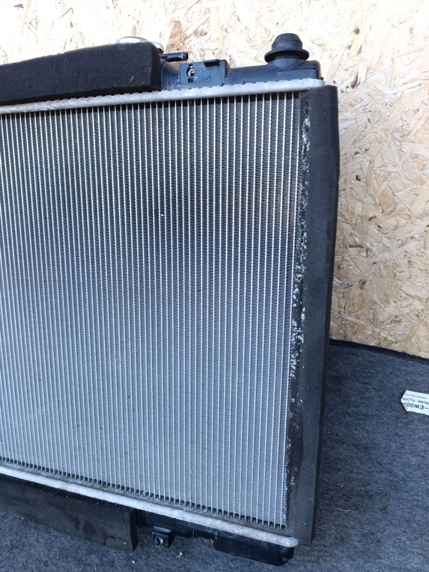 https://ycs.partsauto.market/partsauto-images/thmbs/userImages/d9b05010c61782443e0b3e264cf05921/part/b61f171e-5b9d-43d0-822d-1c450ddc7c1a_1781621098774.jpg