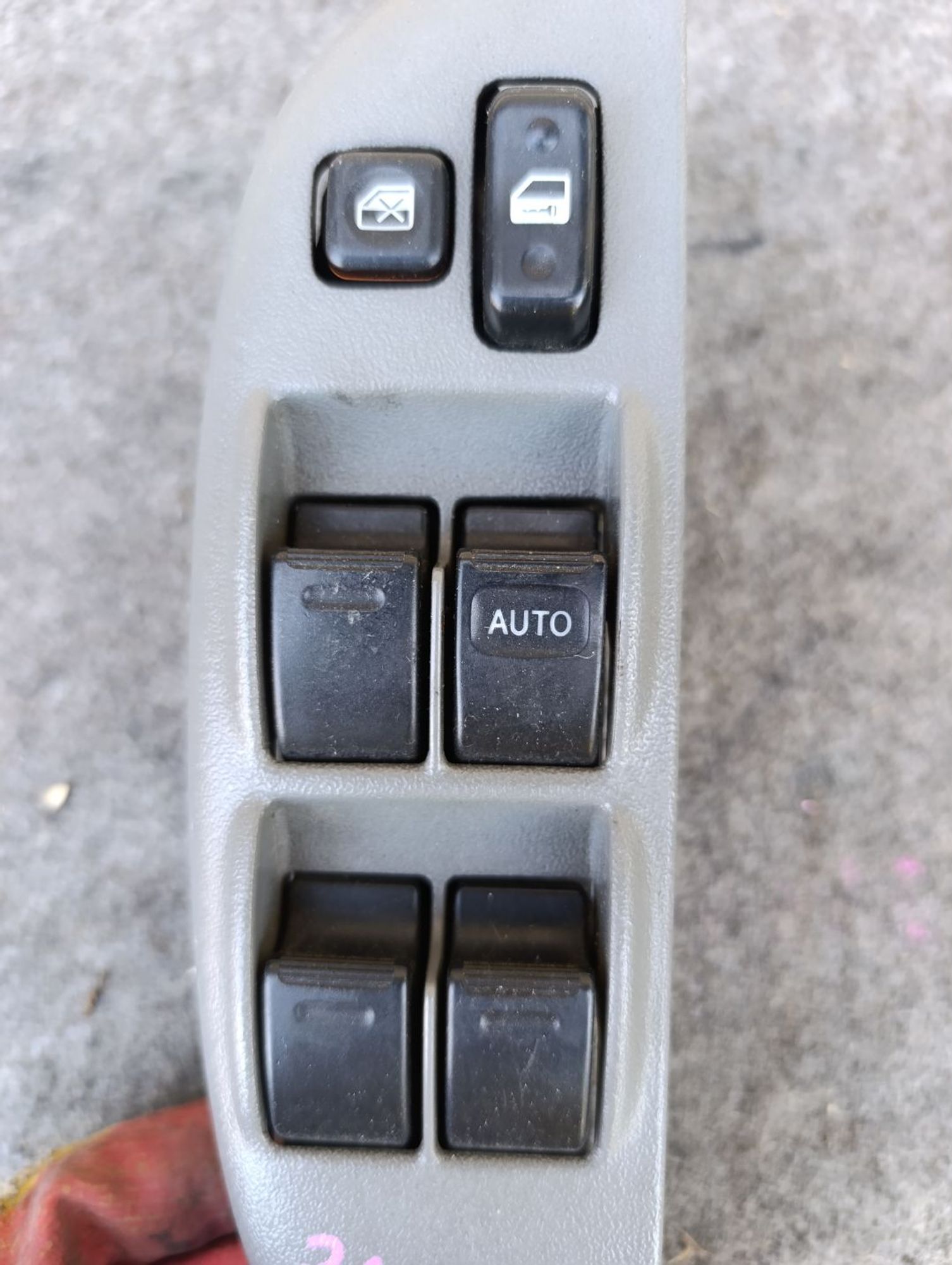 https://ycs.partsauto.market/partsauto-images/thmbs/userImages/d9b05010c61782443e0b3e264cf05921/part/b64e25af-3adb-49ba-a0dd-d3dabd12e710_1783432826815.jpg