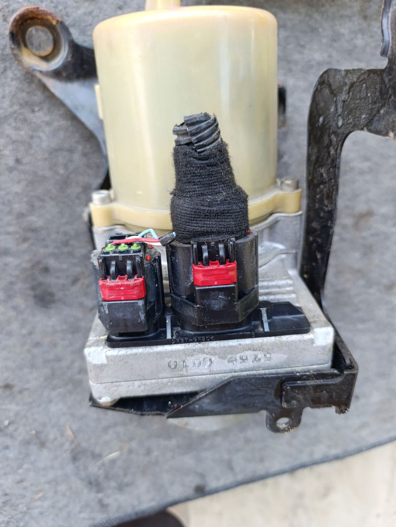 https://ycs.partsauto.market/partsauto-images/thmbs/userImages/d9b05010c61782443e0b3e264cf05921/part/b71d03a7-3bba-40a9-92c2-55d37bab7e07_1783069649781.jpg