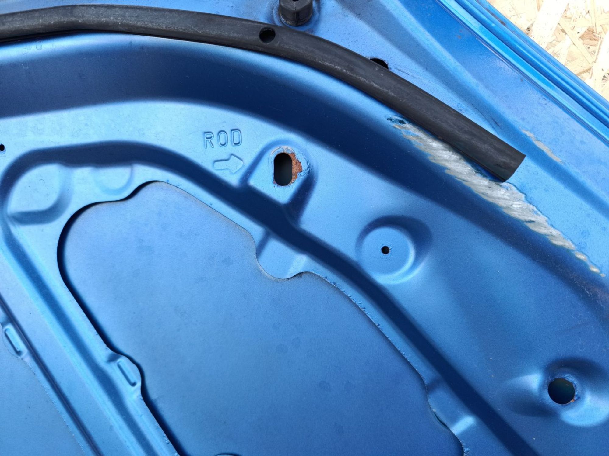 https://ycs.partsauto.market/partsauto-images/thmbs/userImages/d9b05010c61782443e0b3e264cf05921/part/b7215854-b8d5-451e-a318-ed19c0cb8b8b_1781707226630.jpg