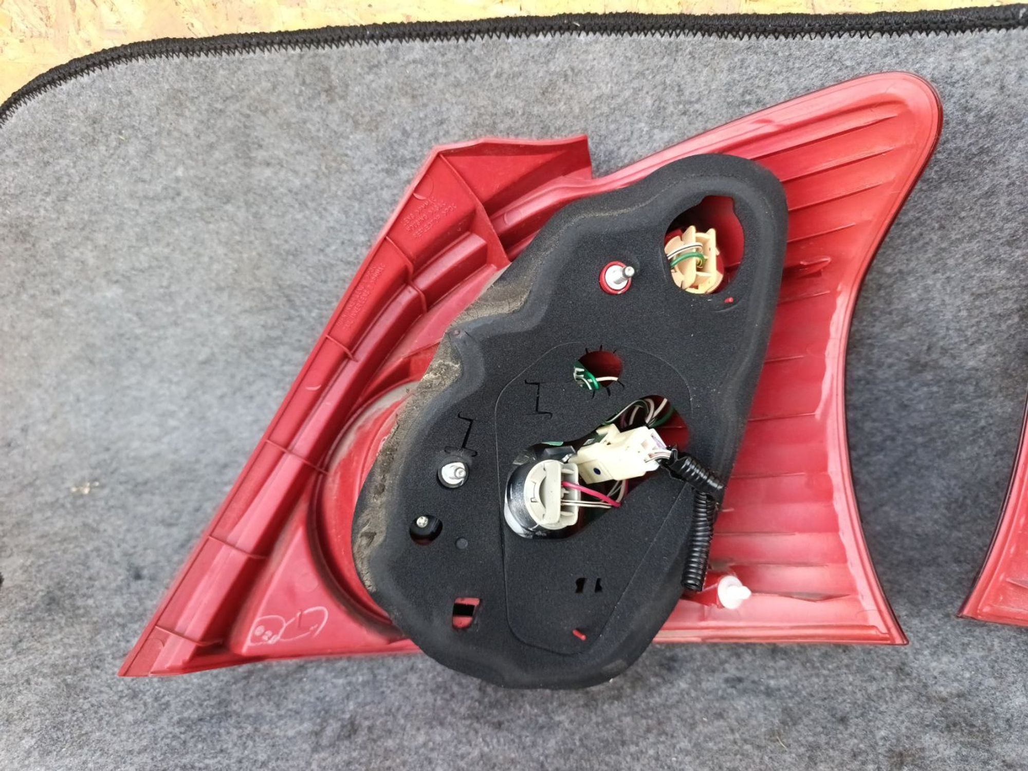 https://ycs.partsauto.market/partsauto-images/thmbs/userImages/d9b05010c61782443e0b3e264cf05921/part/b74100a6-b810-4389-bce0-b7b76008e032_1782232246047.jpg