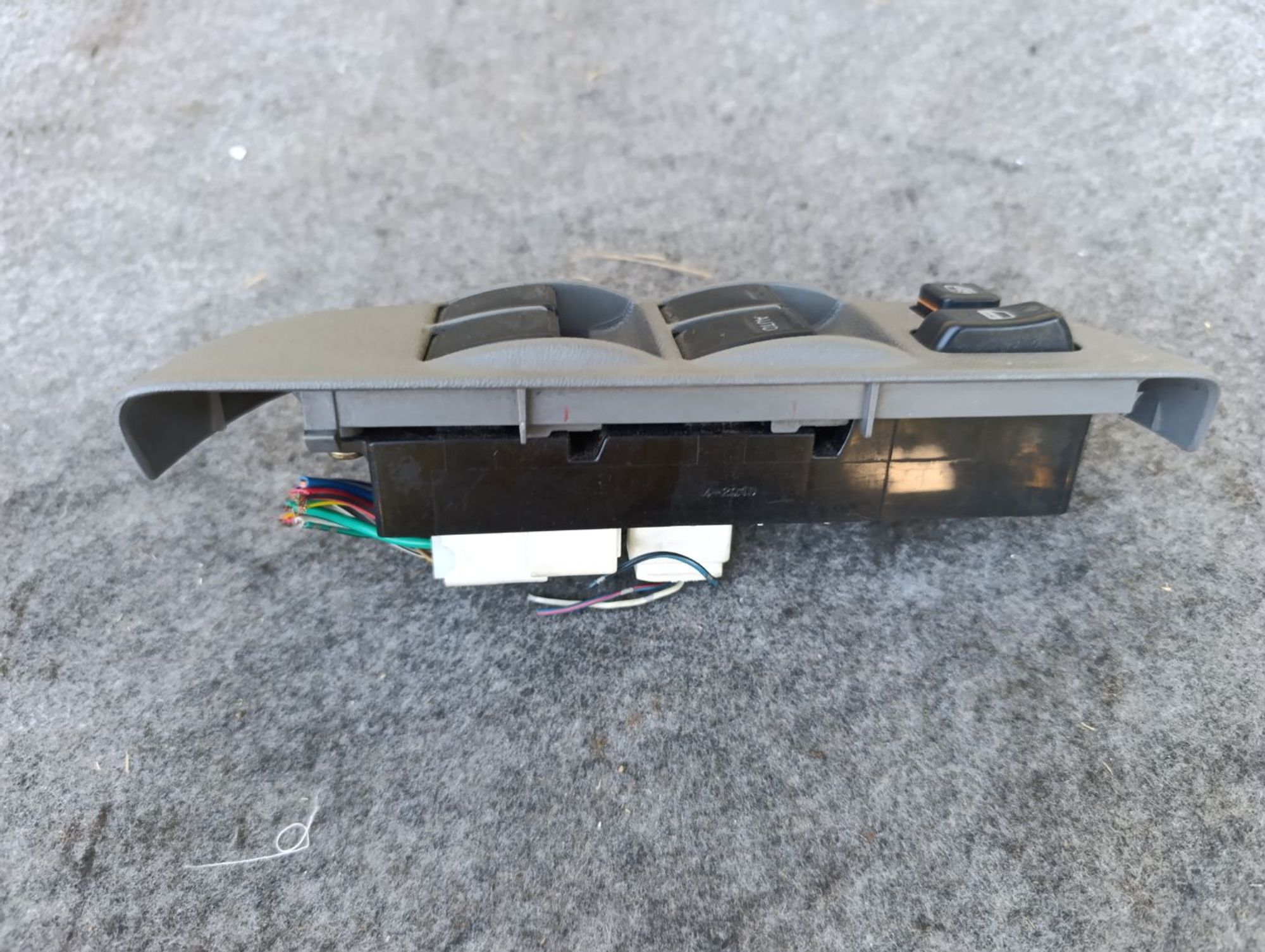 https://ycs.partsauto.market/partsauto-images/thmbs/userImages/d9b05010c61782443e0b3e264cf05921/part/b94bc2af-1d46-4938-9803-4081df0d69a2_1783432782042.jpg