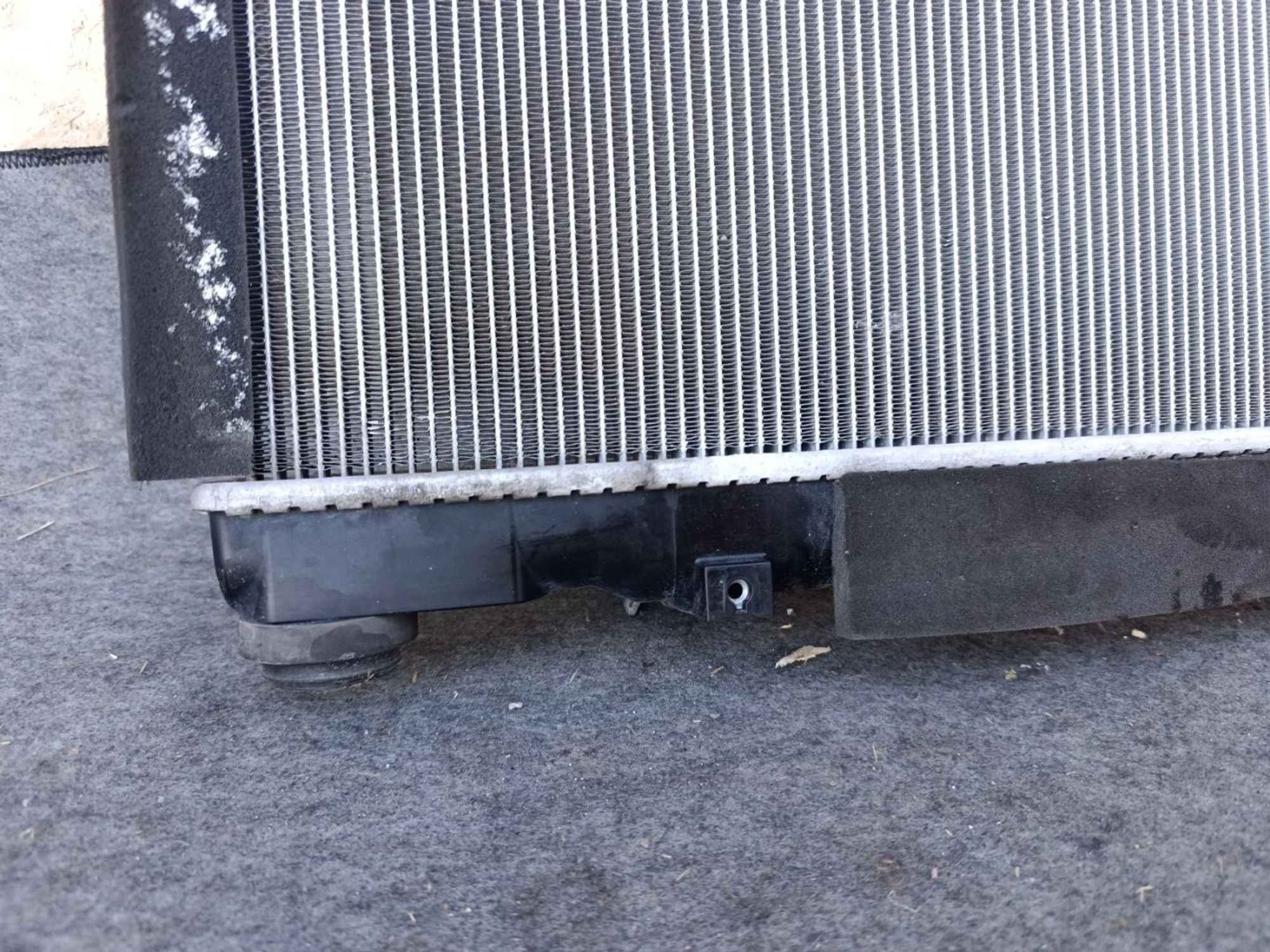 https://ycs.partsauto.market/partsauto-images/thmbs/userImages/d9b05010c61782443e0b3e264cf05921/part/b97a6b42-9192-4795-b3fa-3a702647e454_1781621113267.jpg