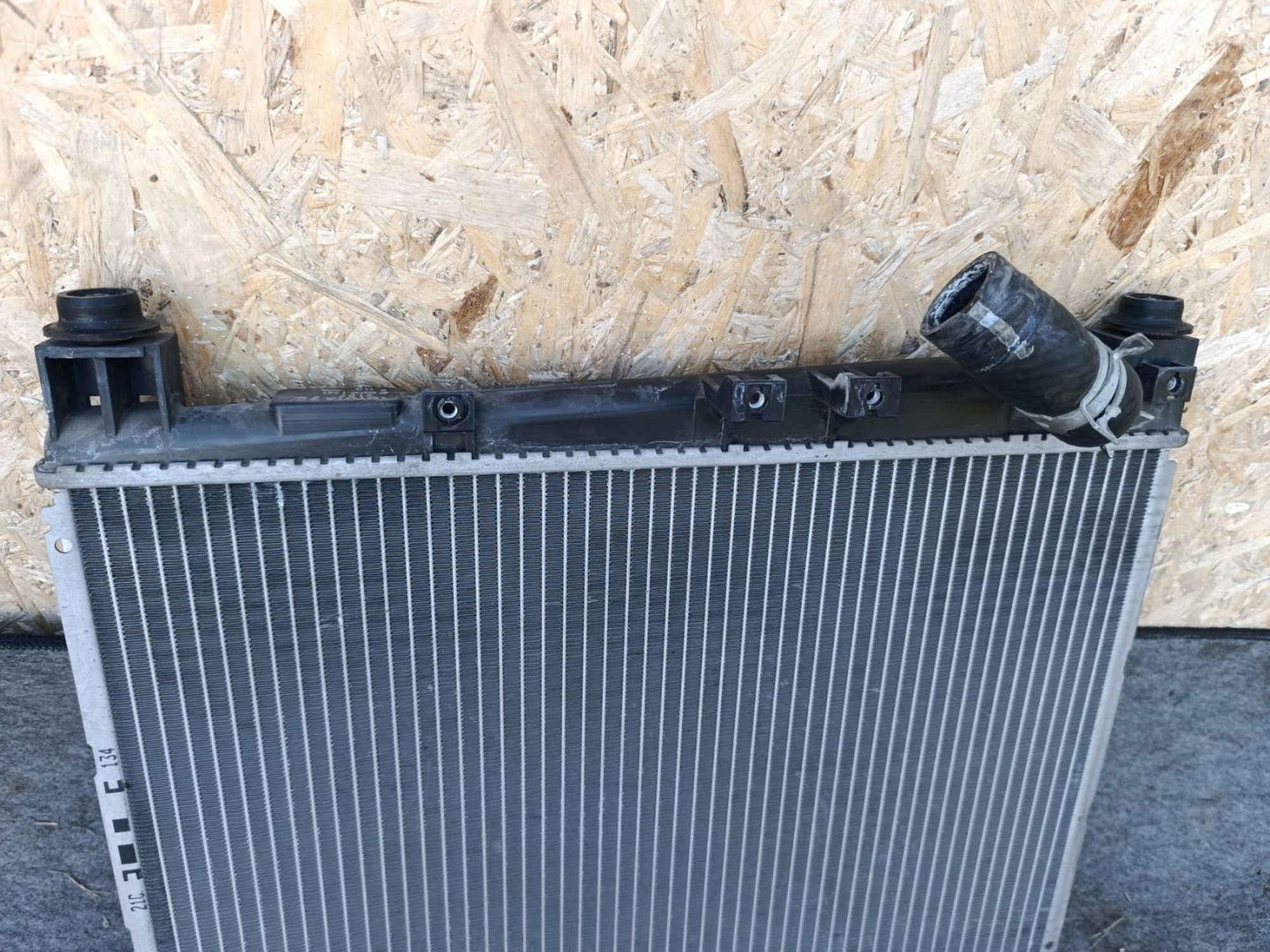 https://ycs.partsauto.market/partsauto-images/thmbs/userImages/d9b05010c61782443e0b3e264cf05921/part/ba0a9cb3-0537-460f-ba1c-0146073a277e_1781180794143.jpg