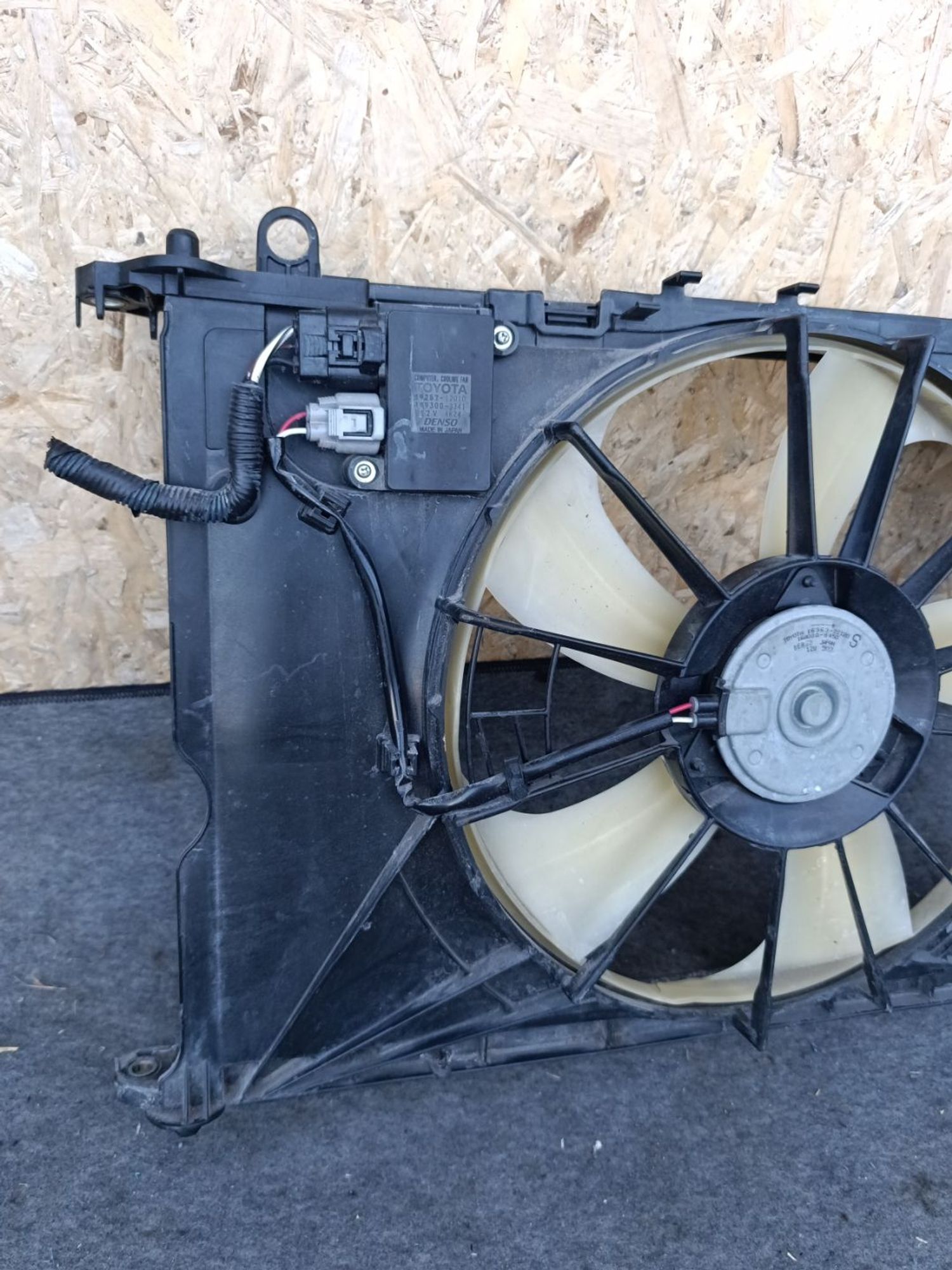 https://ycs.partsauto.market/partsauto-images/thmbs/userImages/d9b05010c61782443e0b3e264cf05921/part/ba9b4bb8-f34a-4fed-91a1-00bc80c1e137_1781106650797.jpg