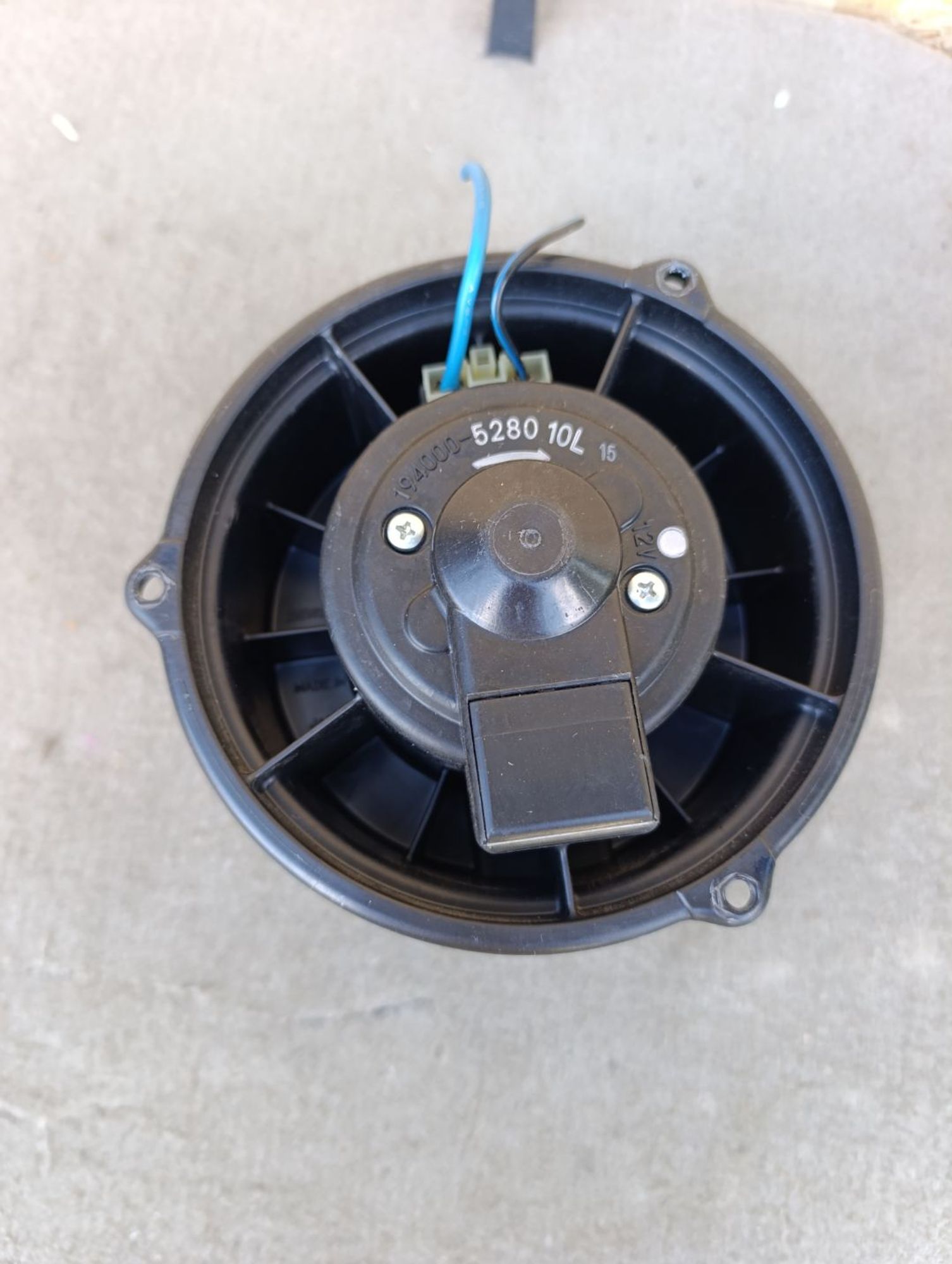 https://ycs.partsauto.market/partsauto-images/thmbs/userImages/d9b05010c61782443e0b3e264cf05921/part/bb02bb41-131d-4d1a-acda-cc4c9c627d7c_1785418369360.jpg
