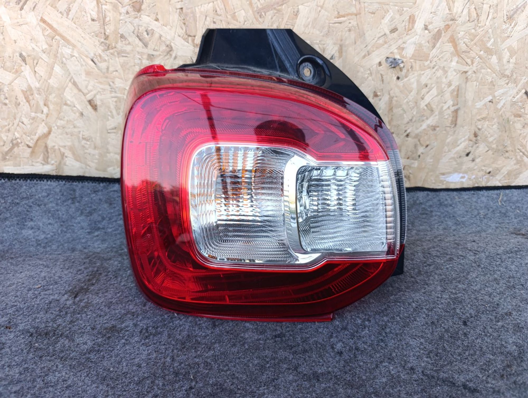 https://ycs.partsauto.market/partsauto-images/thmbs/userImages/d9b05010c61782443e0b3e264cf05921/part/bb71726d-33c9-4fc1-886b-a3b9be5cd4d9_1783440184866.jpg