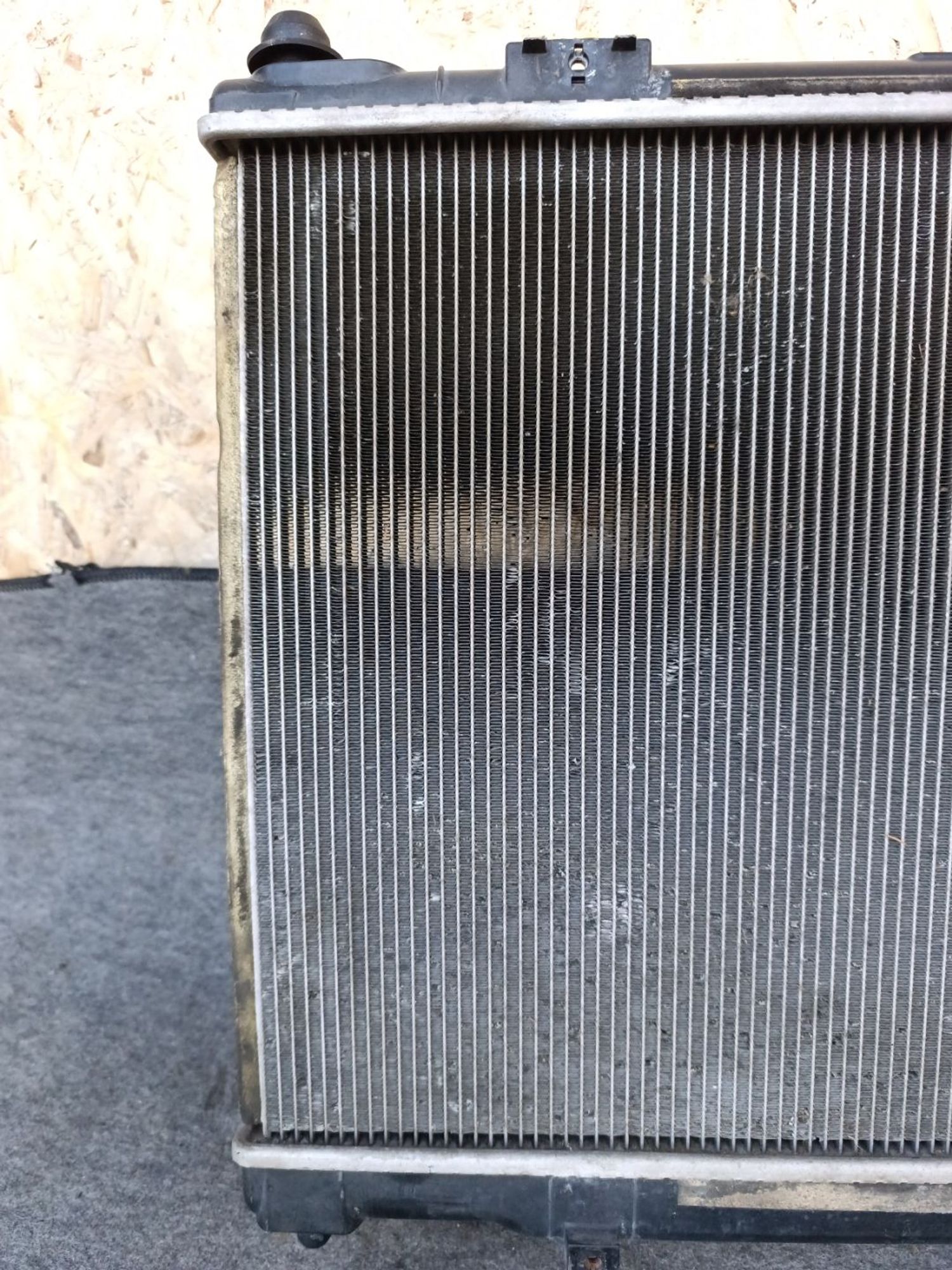 https://ycs.partsauto.market/partsauto-images/thmbs/userImages/d9b05010c61782443e0b3e264cf05921/part/be3217cc-b03b-422d-a9e7-9a8b091701e6_1781194742710.jpg