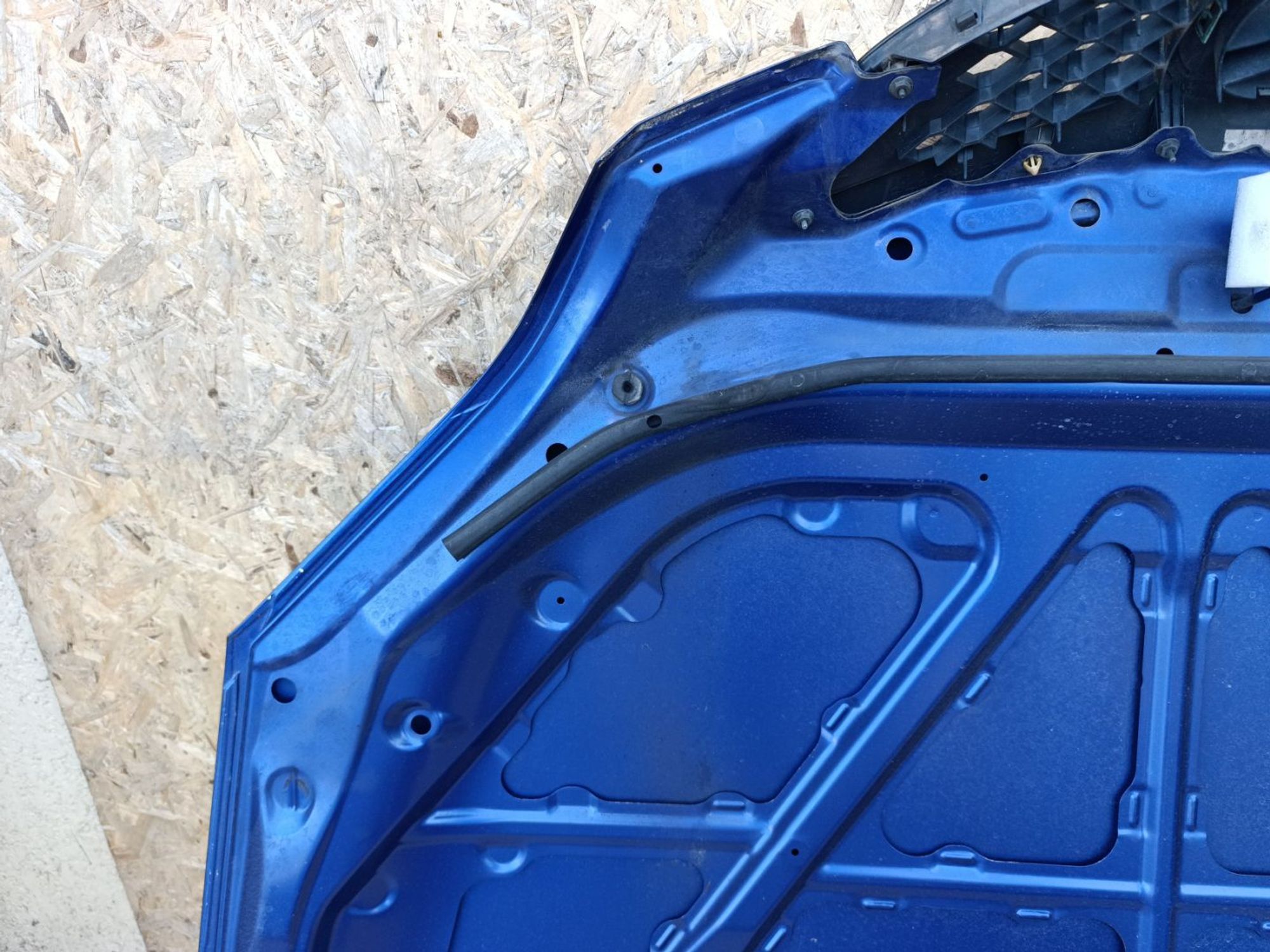 https://ycs.partsauto.market/partsauto-images/thmbs/userImages/d9b05010c61782443e0b3e264cf05921/part/beebf482-2150-4772-b95d-9682493fe695_1781707852421.jpg