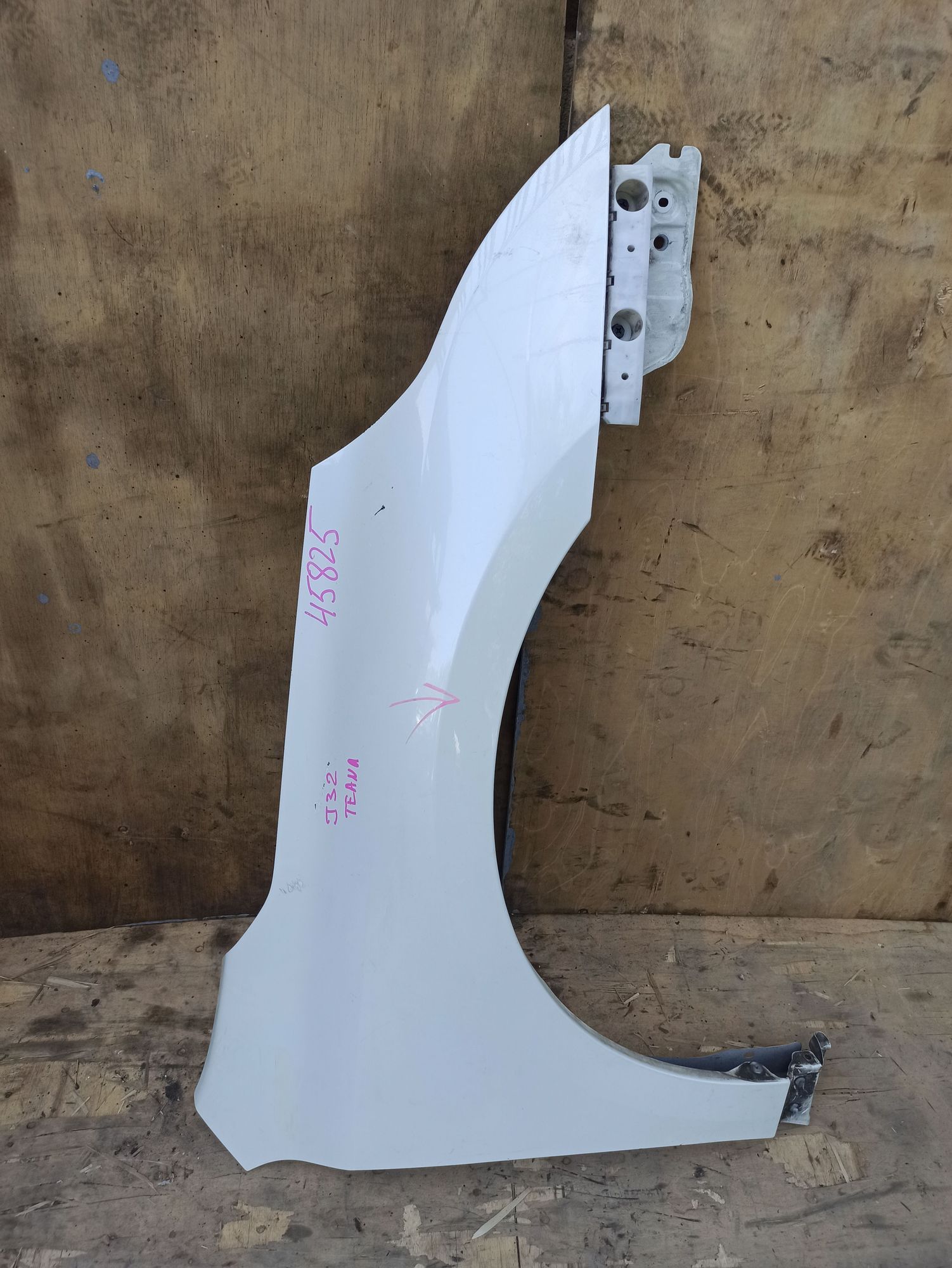 https://ycs.partsauto.market/partsauto-images/thmbs/userImages/d9b05010c61782443e0b3e264cf05921/part/bf188ddd-588e-4bfe-a4a0-dea3f1a6aebe_1717846015233.jpg