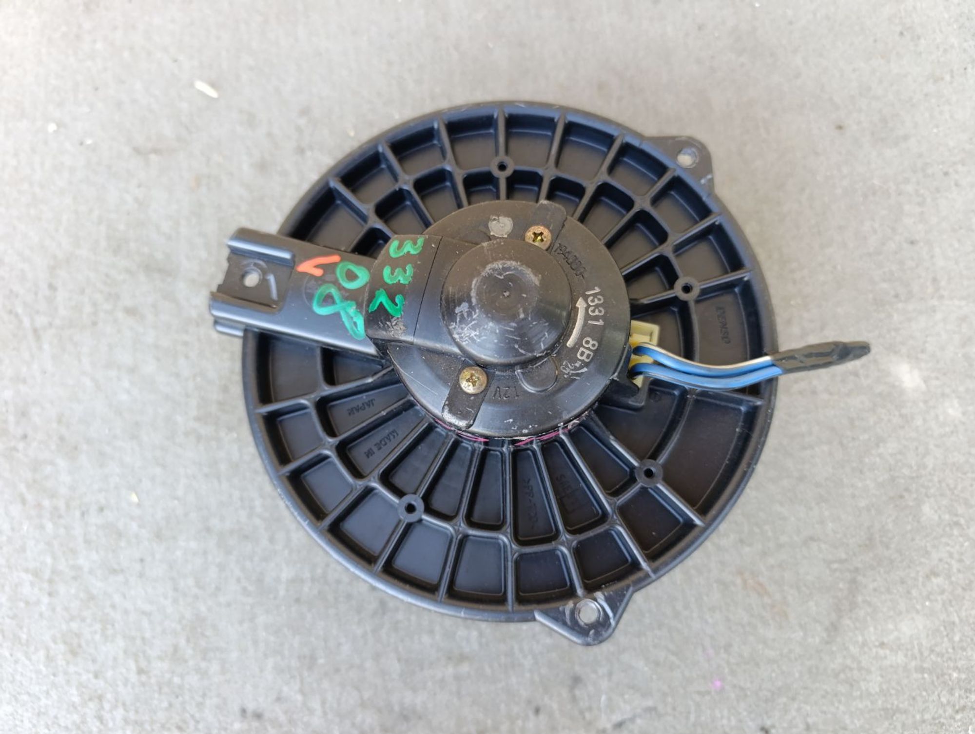 https://ycs.partsauto.market/partsauto-images/thmbs/userImages/d9b05010c61782443e0b3e264cf05921/part/c1eeb299-7ed5-4f2a-9565-f0b2b021e4bf_1785508896048.jpg