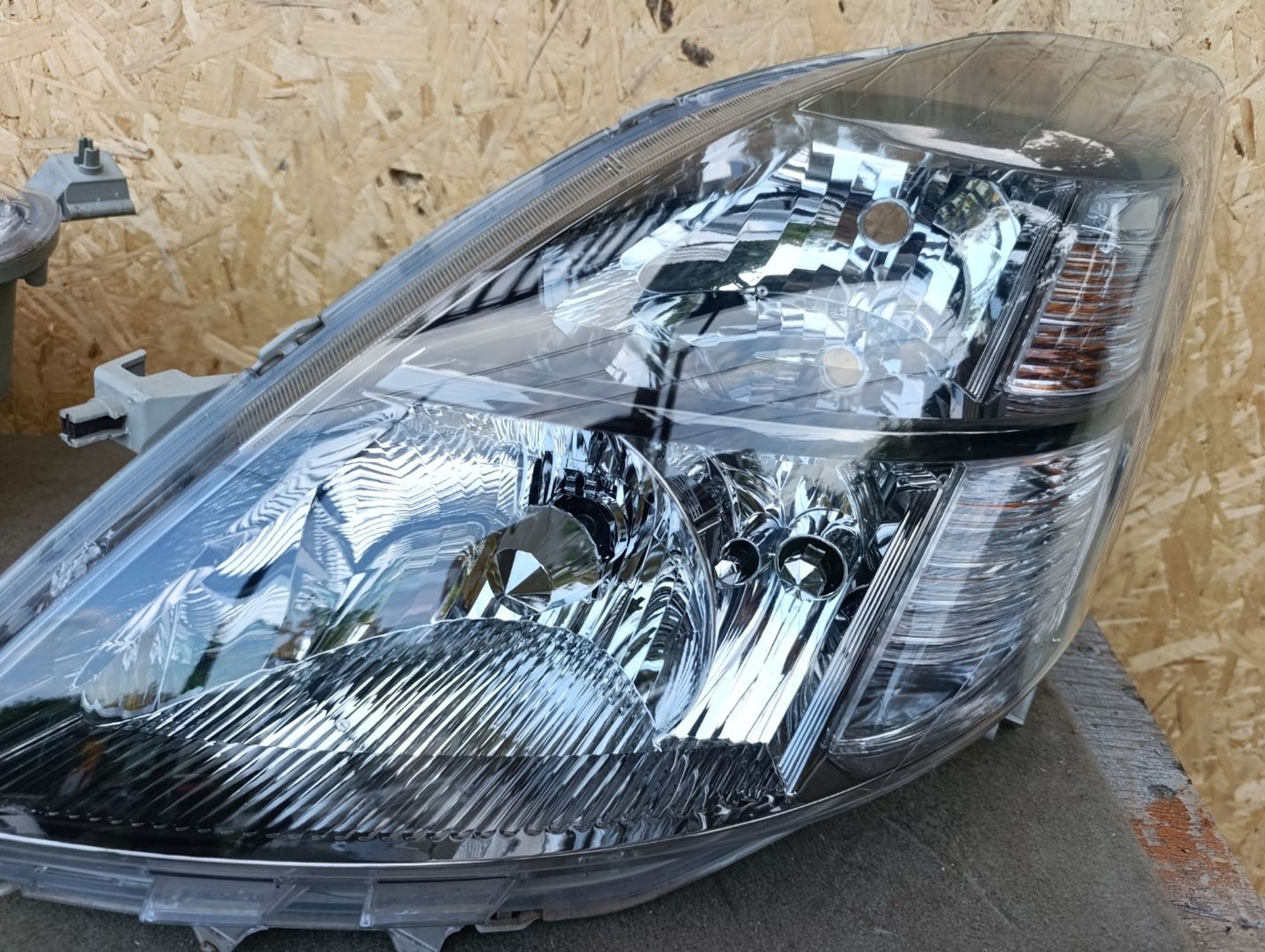 https://ycs.partsauto.market/partsauto-images/thmbs/userImages/d9b05010c61782443e0b3e264cf05921/part/c22cdcdd-9271-43d9-83b7-958e5cdef607_1784992463365.jpg