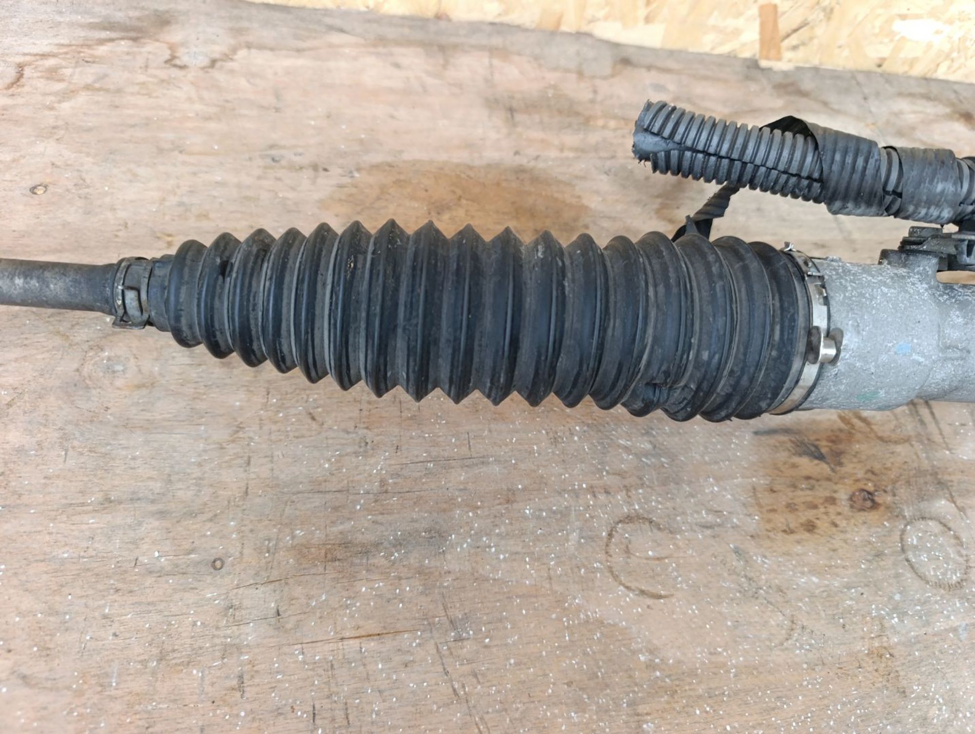 https://ycs.partsauto.market/partsauto-images/thmbs/userImages/d9b05010c61782443e0b3e264cf05921/part/c3a8a2a2-33b4-419f-9453-f879c8cdf2d8_1784213017963.jpg