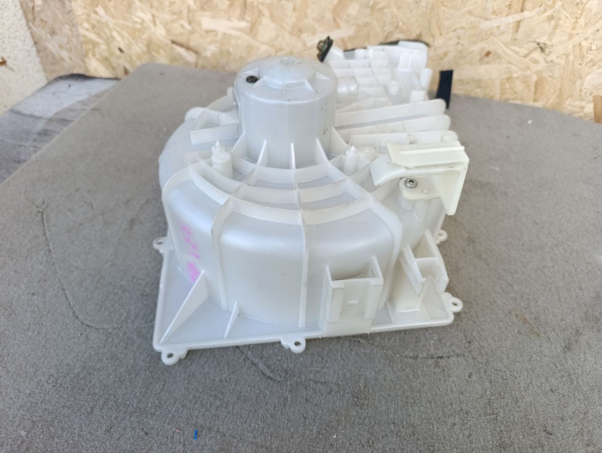 https://ycs.partsauto.market/partsauto-images/thmbs/userImages/d9b05010c61782443e0b3e264cf05921/part/c6138272-557b-496a-80dc-7816da751651_1785416912964.jpg