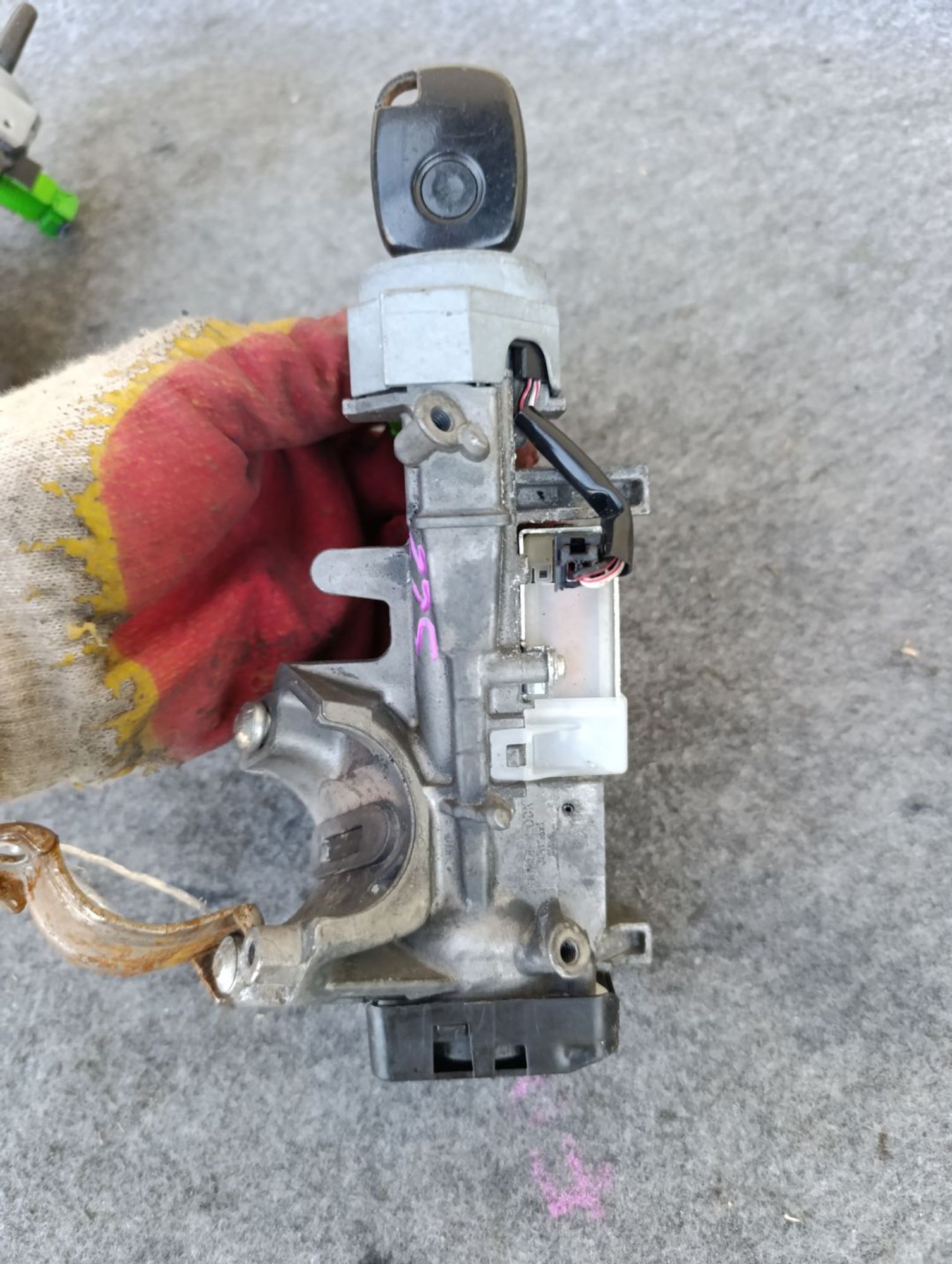 https://ycs.partsauto.market/partsauto-images/thmbs/userImages/d9b05010c61782443e0b3e264cf05921/part/c8134aad-82f6-425f-9001-799d961d4c4b_1783434852291.jpg
