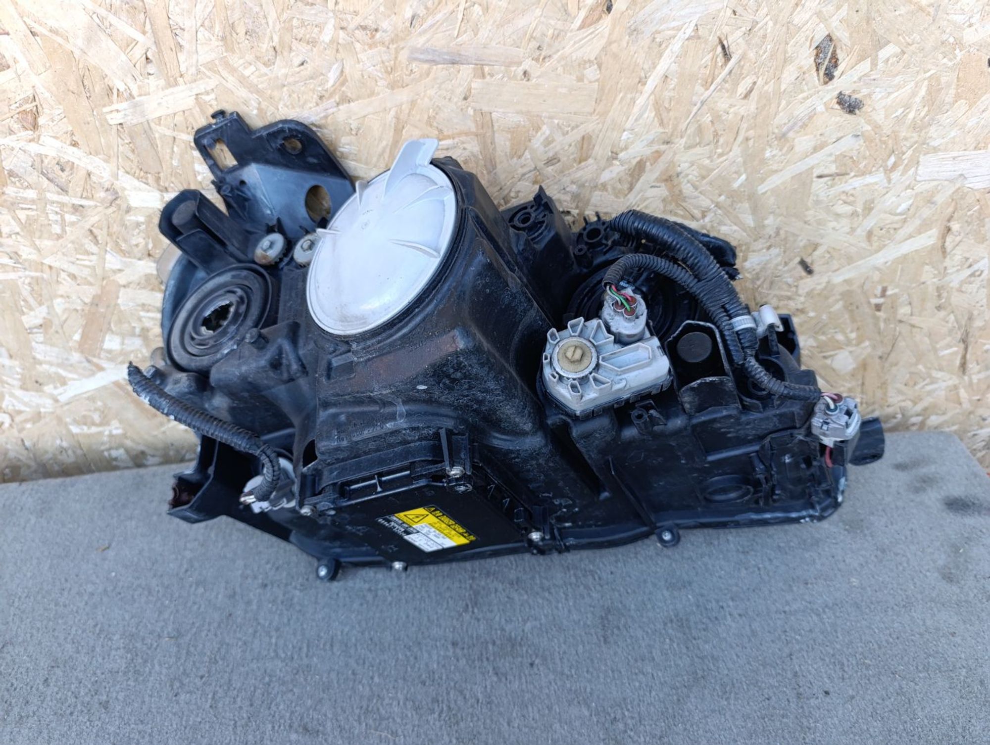 https://ycs.partsauto.market/partsauto-images/thmbs/userImages/d9b05010c61782443e0b3e264cf05921/part/c9783524-32e9-438f-8a43-2e0f65b9c135_1785338303274.jpg