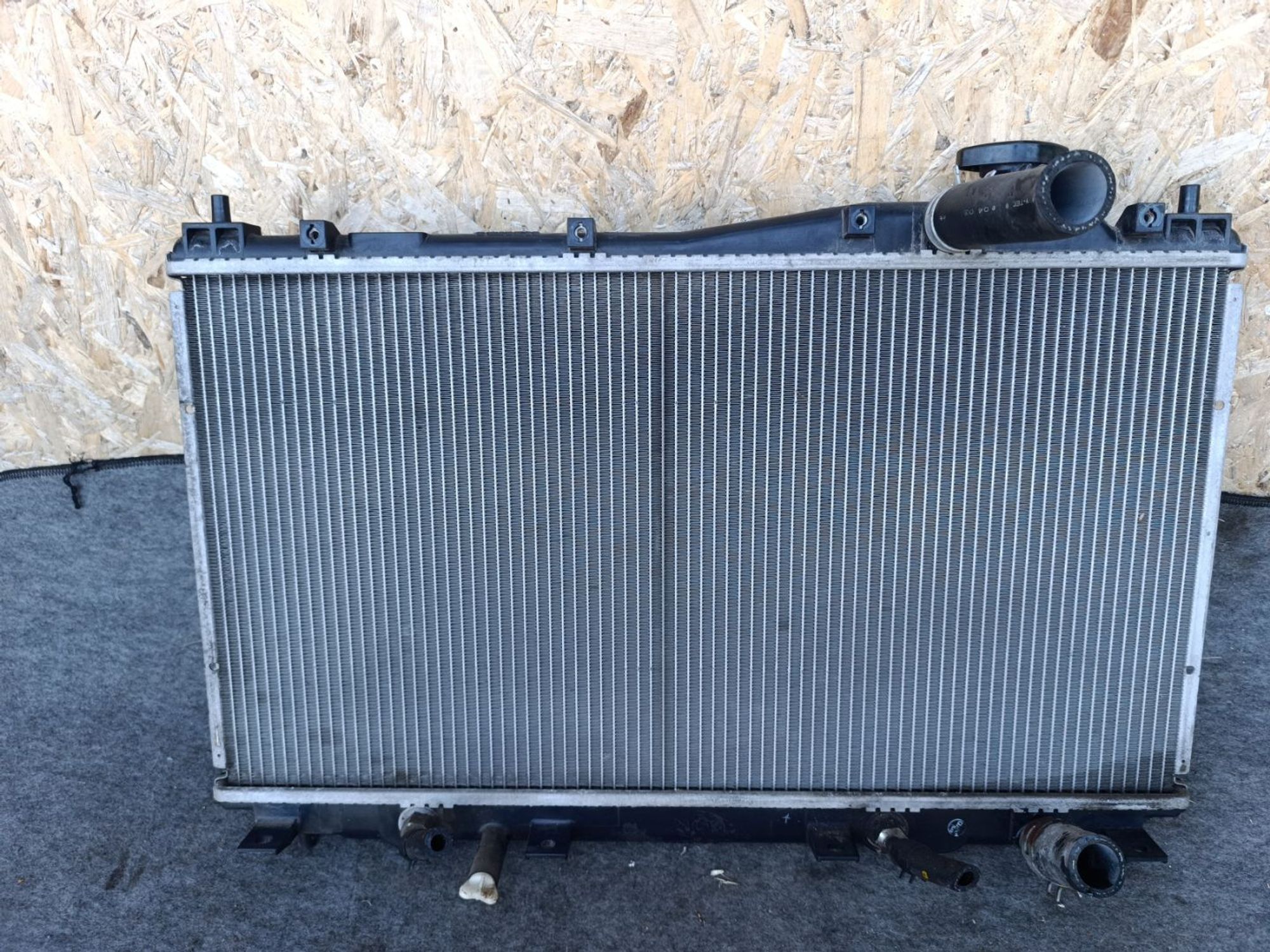 https://ycs.partsauto.market/partsauto-images/thmbs/userImages/d9b05010c61782443e0b3e264cf05921/part/cb5f988e-7d54-48d2-a17d-26fe99e5a070_1781620142627.jpg