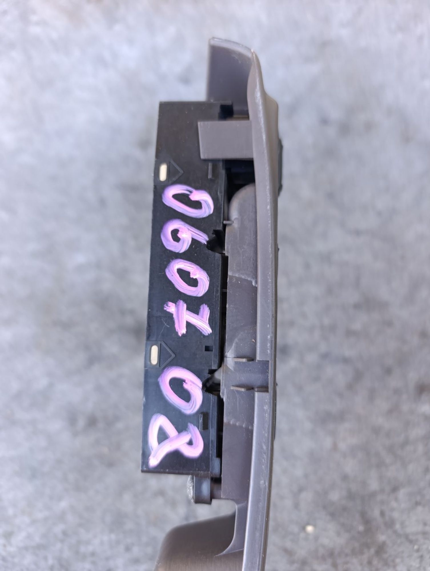 https://ycs.partsauto.market/partsauto-images/thmbs/userImages/d9b05010c61782443e0b3e264cf05921/part/cd51c770-4208-4136-a840-21beebb1da88_1783337259178.jpg