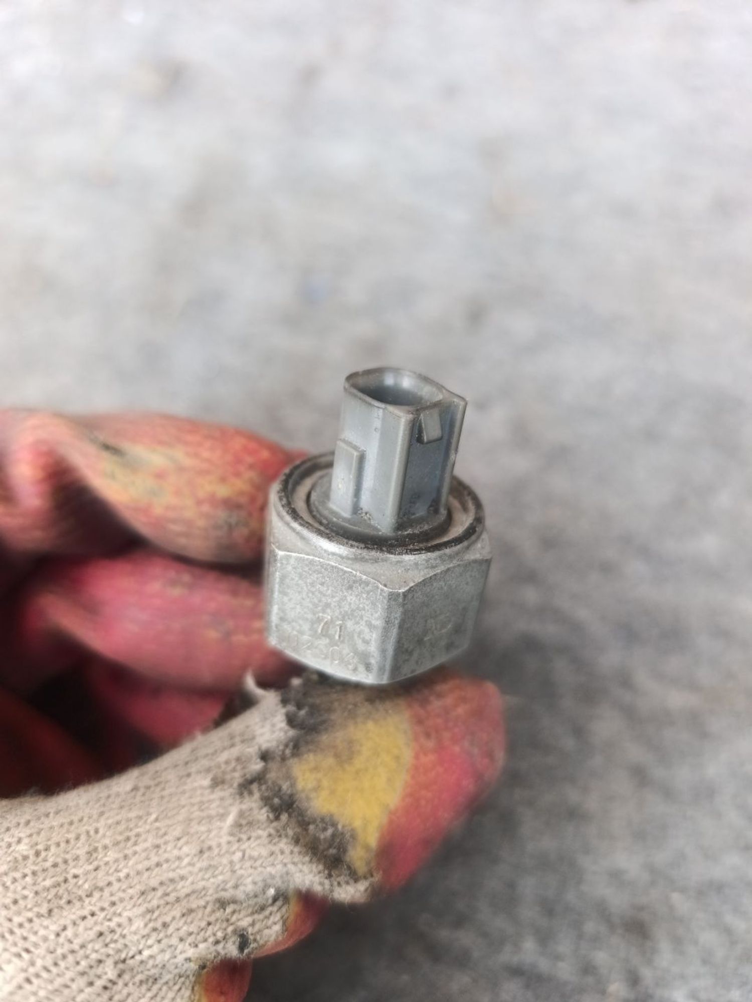 https://ycs.partsauto.market/partsauto-images/thmbs/userImages/d9b05010c61782443e0b3e264cf05921/part/ce52a77b-0778-42a2-aab2-4852099f1bd9_1779283579846.jpg