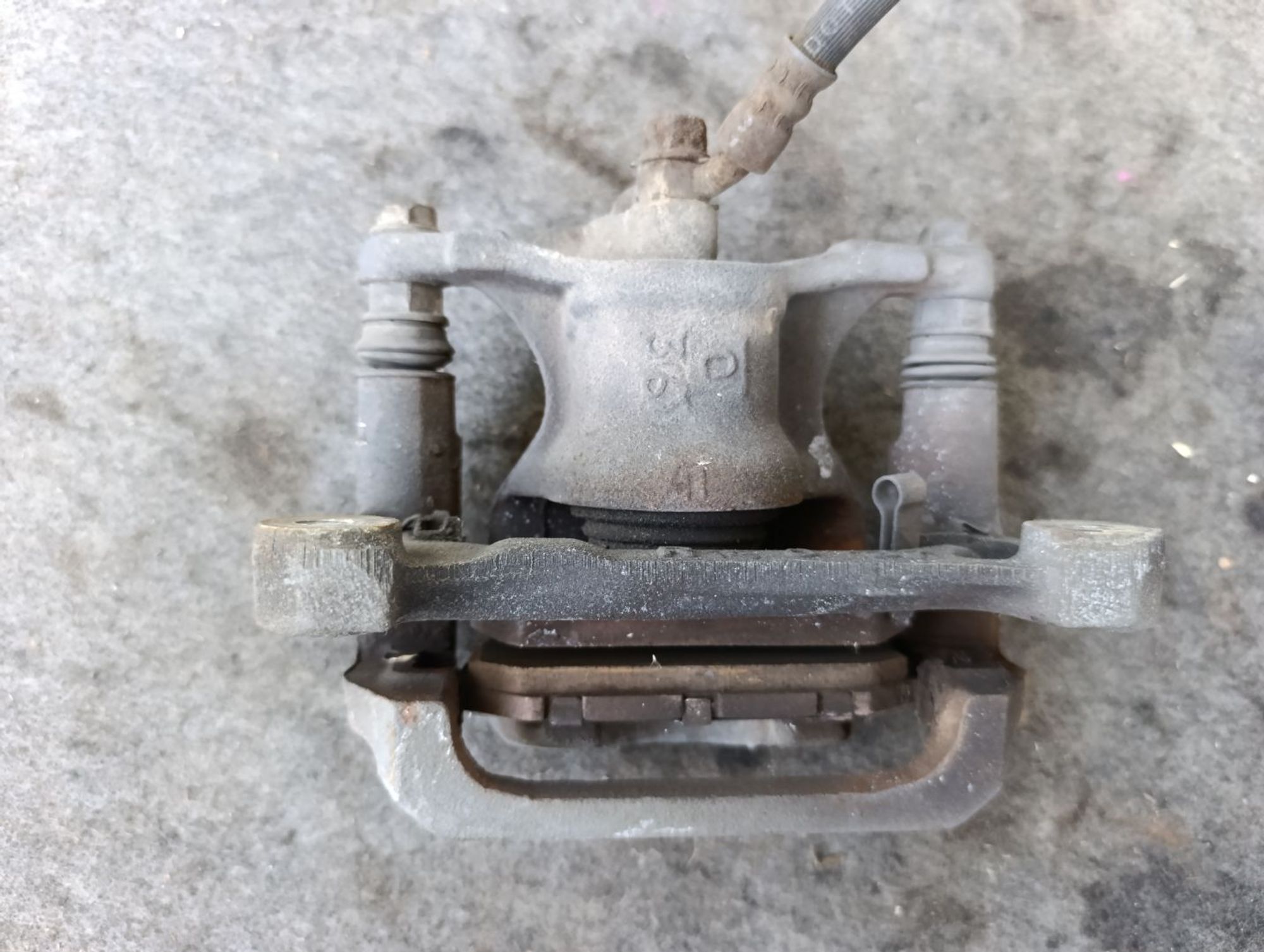 https://ycs.partsauto.market/partsauto-images/thmbs/userImages/d9b05010c61782443e0b3e264cf05921/part/d0472779-ab78-4640-a068-0cfbf3b95d9b_1784540240960.jpg