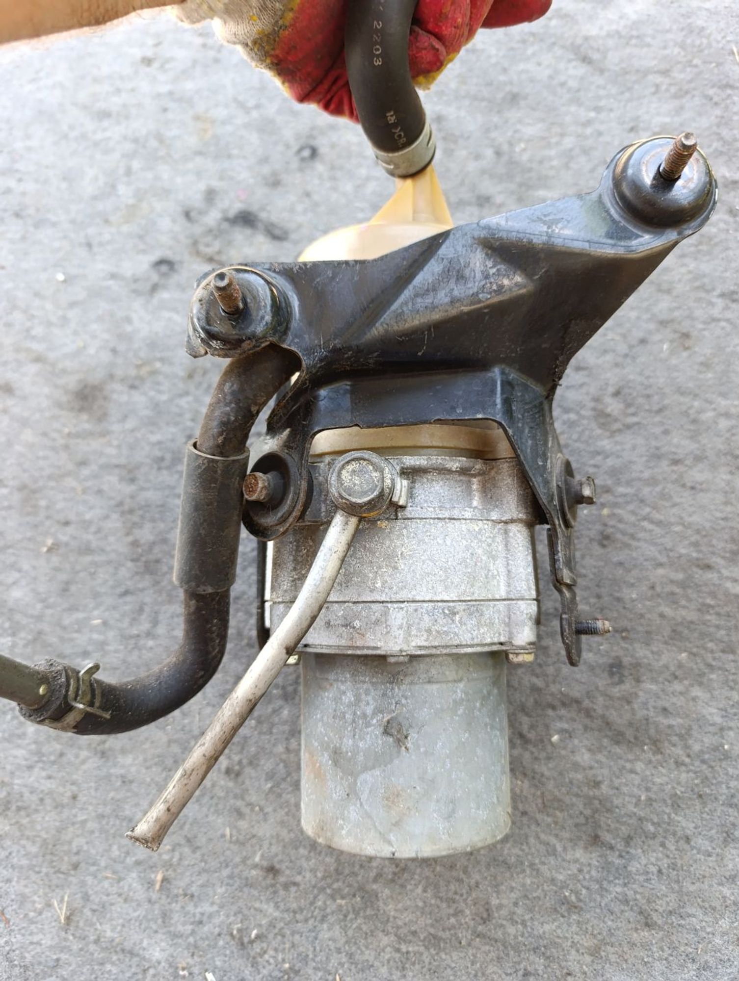 https://ycs.partsauto.market/partsauto-images/thmbs/userImages/d9b05010c61782443e0b3e264cf05921/part/d124feb8-9c8b-49d2-b370-9e484e77cc98_1783069543224.jpg