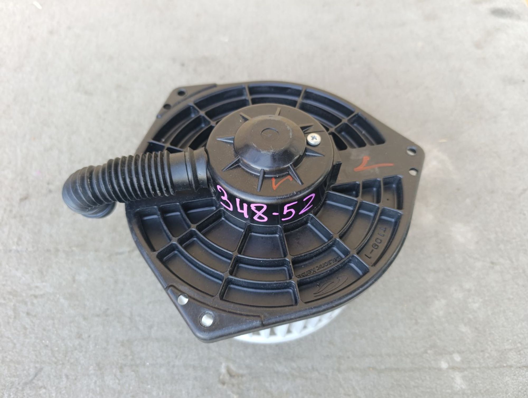 https://ycs.partsauto.market/partsauto-images/thmbs/userImages/d9b05010c61782443e0b3e264cf05921/part/d1c64901-526a-4801-8e34-a6a39eb11ddf_1785422282880.jpg
