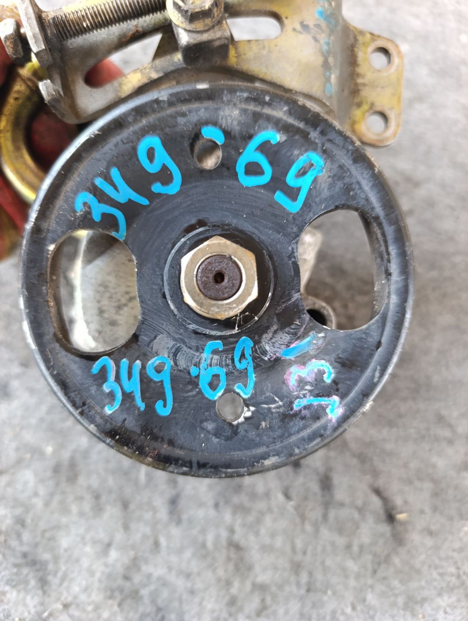 https://ycs.partsauto.market/partsauto-images/thmbs/userImages/d9b05010c61782443e0b3e264cf05921/part/d1d0e971-d76a-4257-8bf3-e1e41a646aa1_1783513452415.jpg