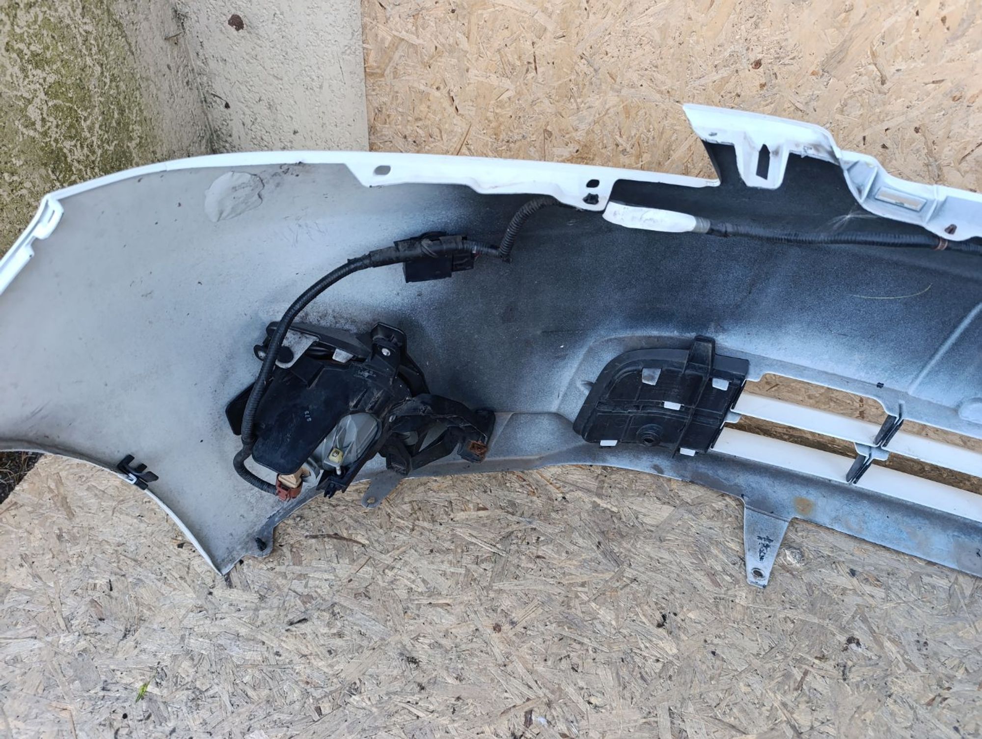 https://ycs.partsauto.market/partsauto-images/thmbs/userImages/d9b05010c61782443e0b3e264cf05921/part/d3edebb6-2157-4d83-af57-7c9a75a4c378_1783267804061.jpg