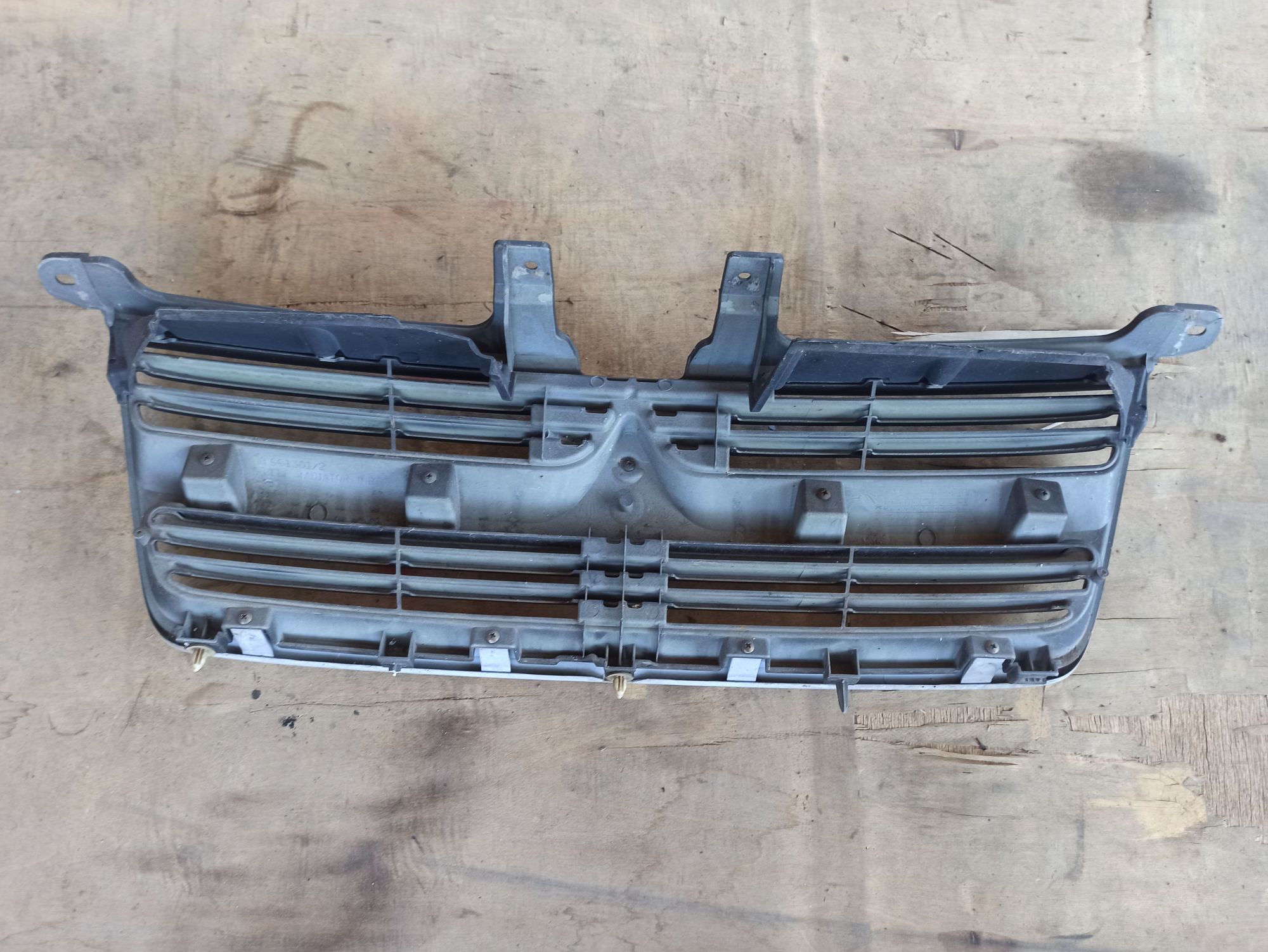 Решетка радиатора Mitsubishi Dion, 600 рублей, Ленина